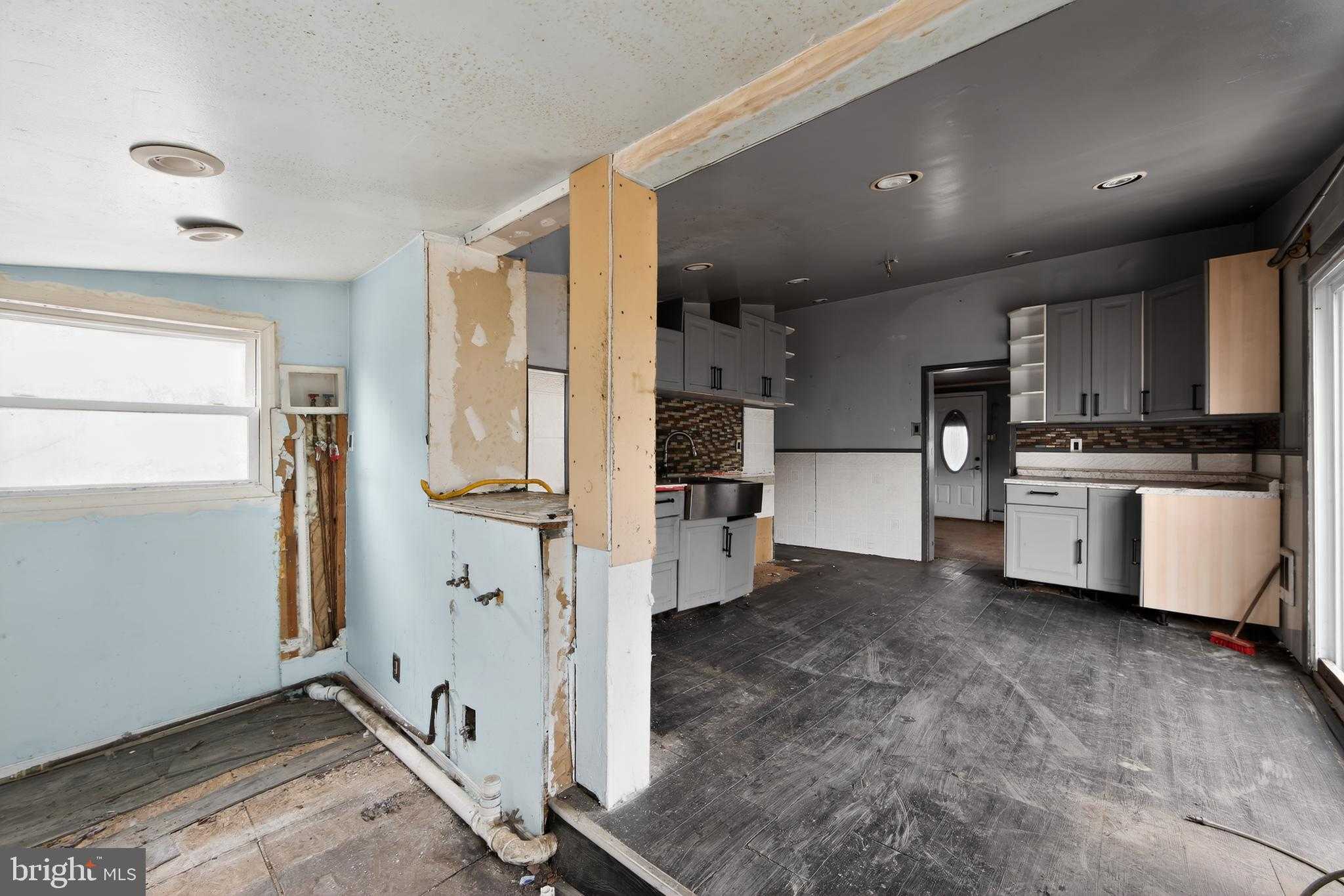 71 W Central Ave photo 6