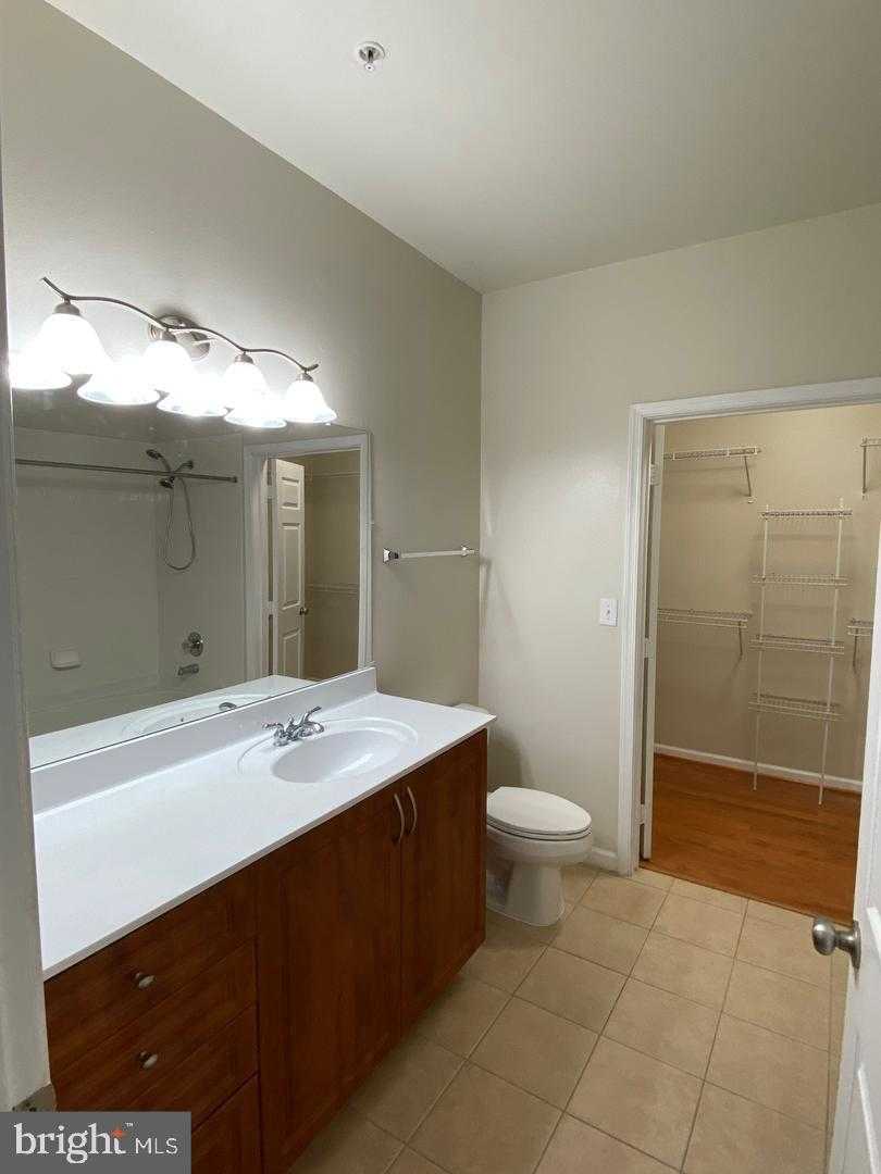 12905 Centre Park Cir Apt 212 photo 24