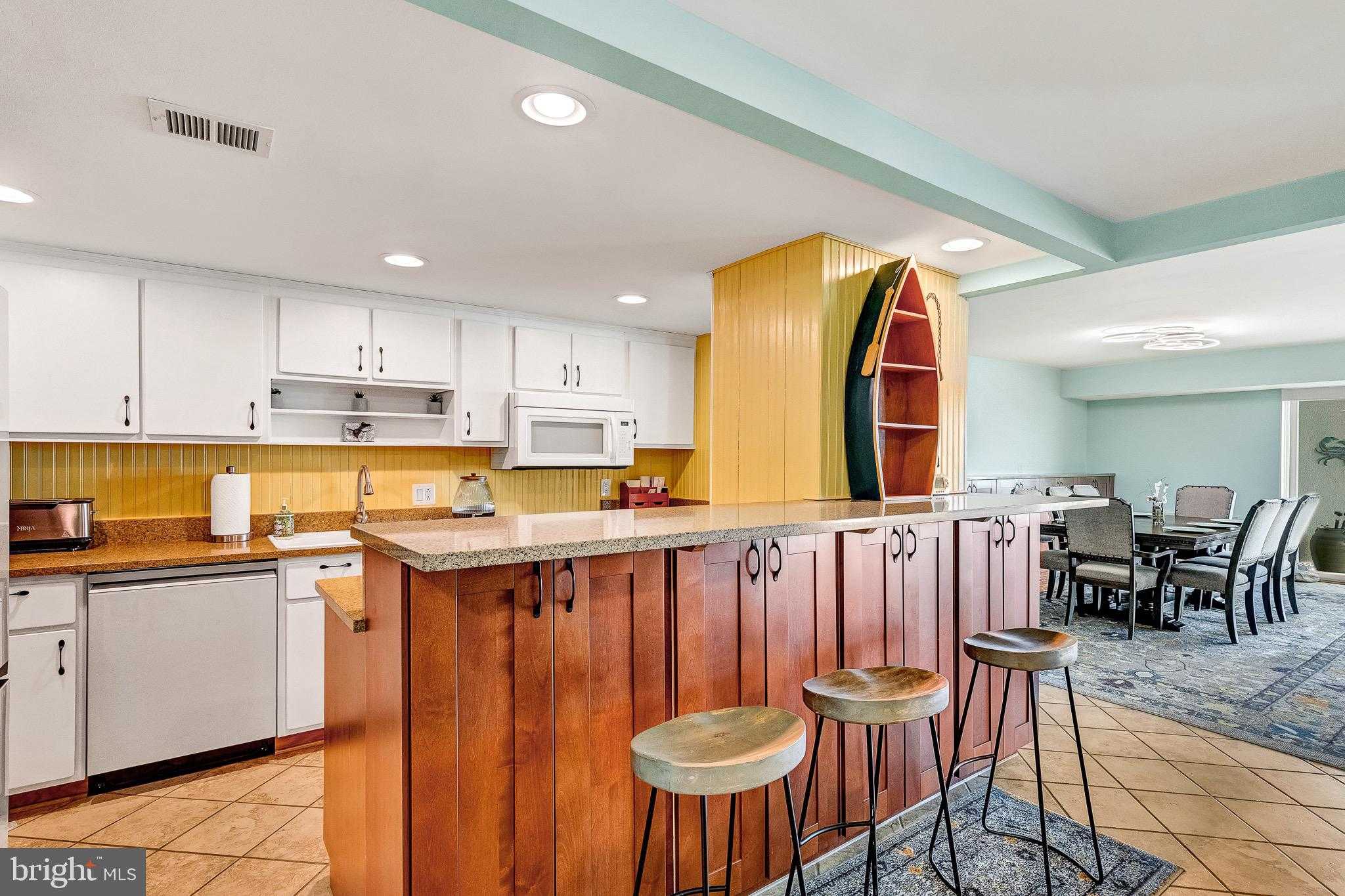 128 Prince St photo 9