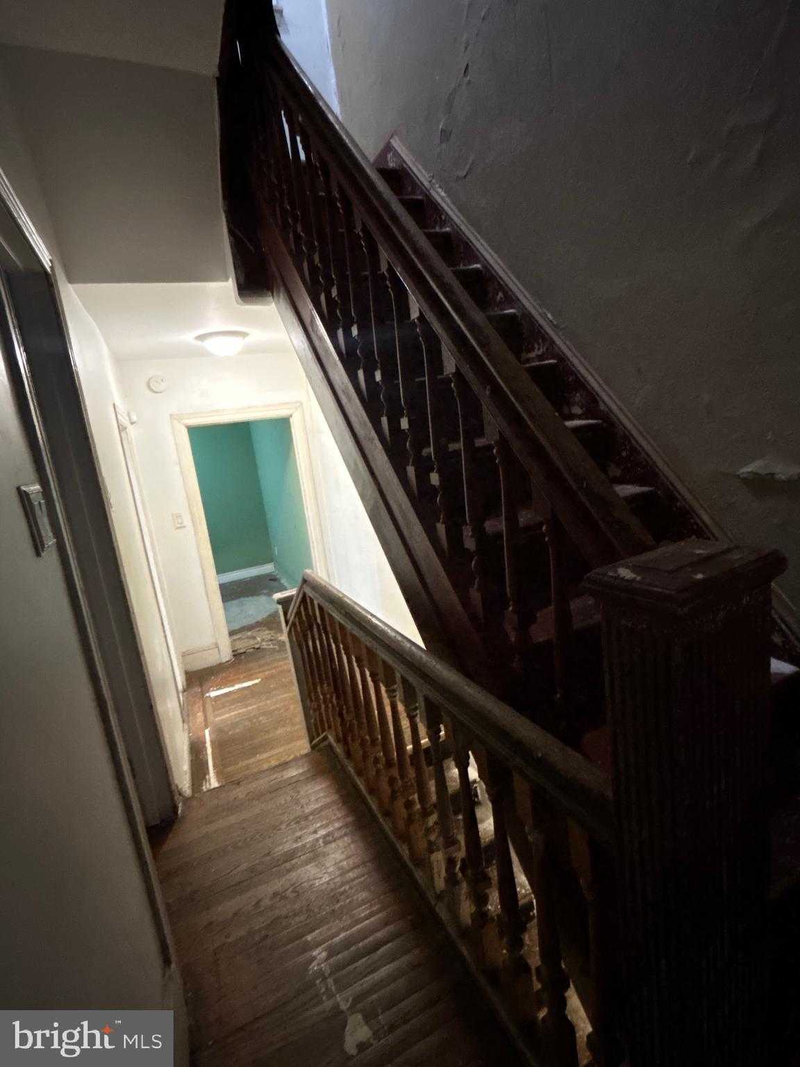 2430 N Mascher St photo 9