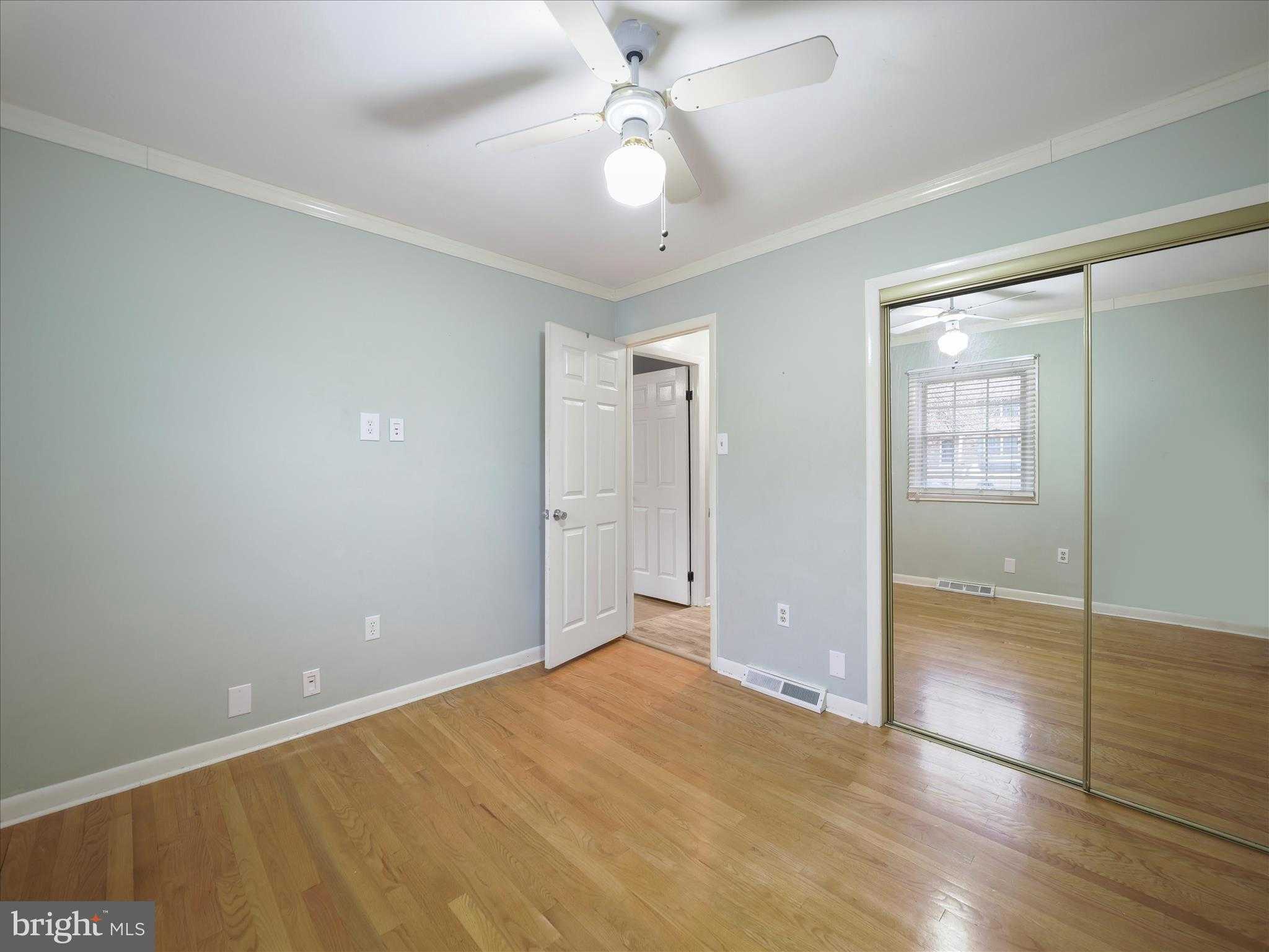 1056 Valleybrook Dr photo 29