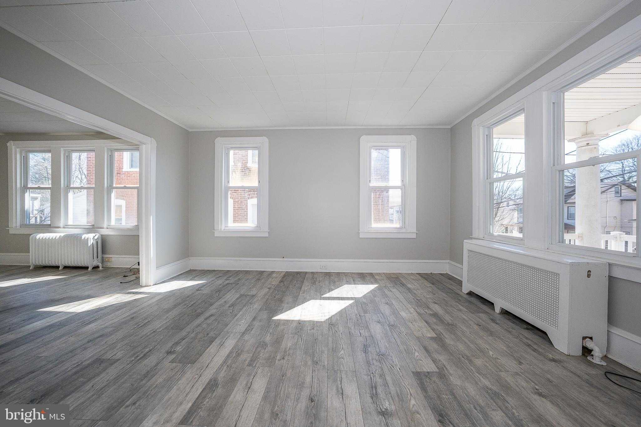 133 Jefferson Ave photo 5