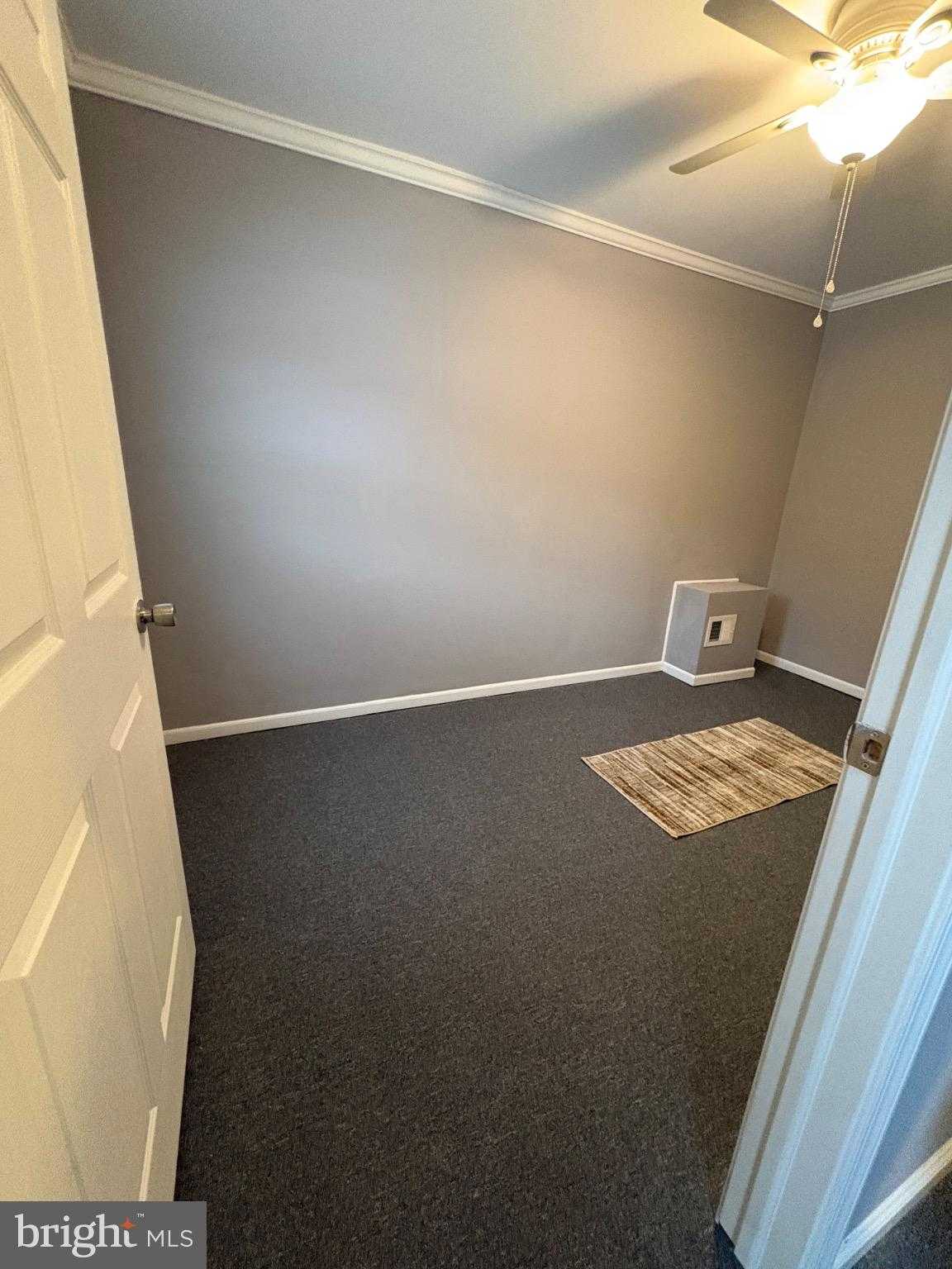 1103 W Market St photo 97