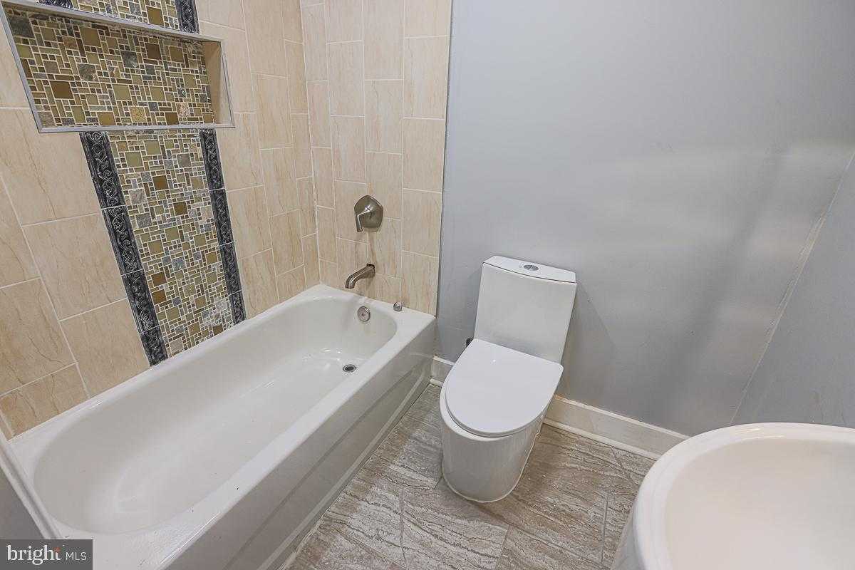 604 E 31st St photo 39