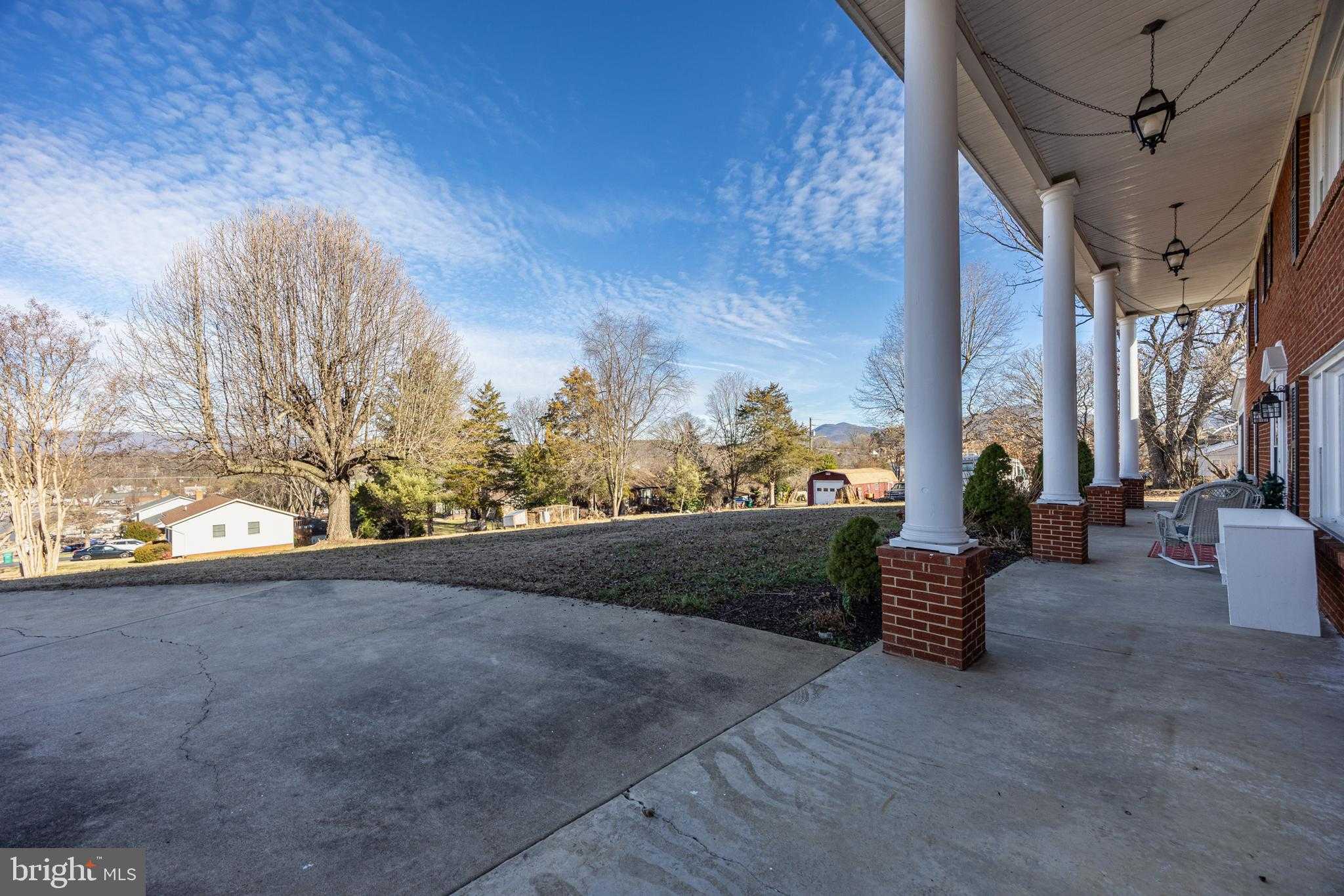 15 Painter St photo 6