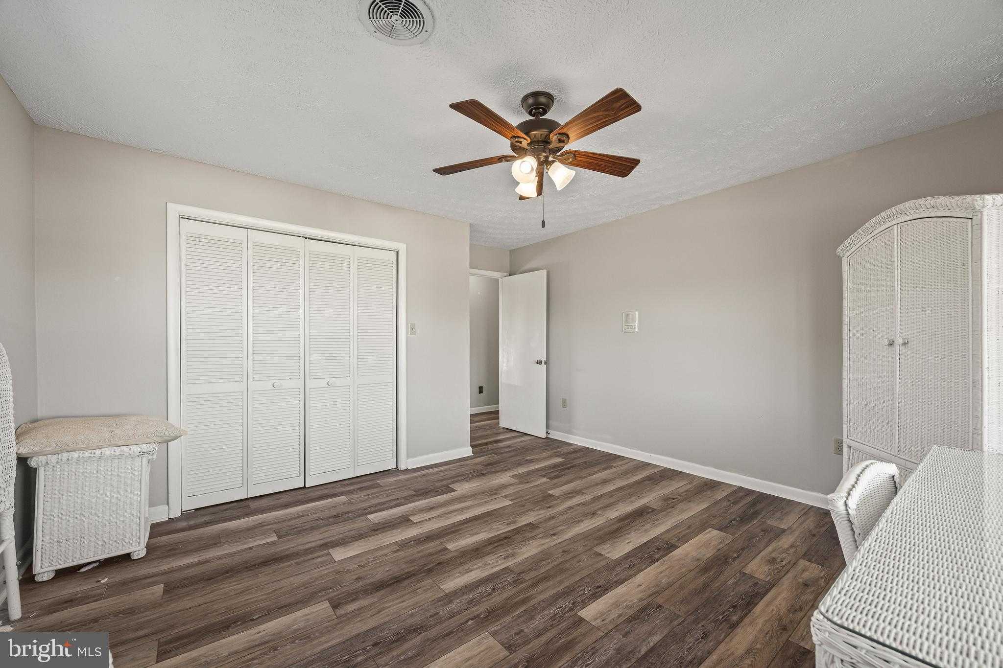 15 Painter St photo 63