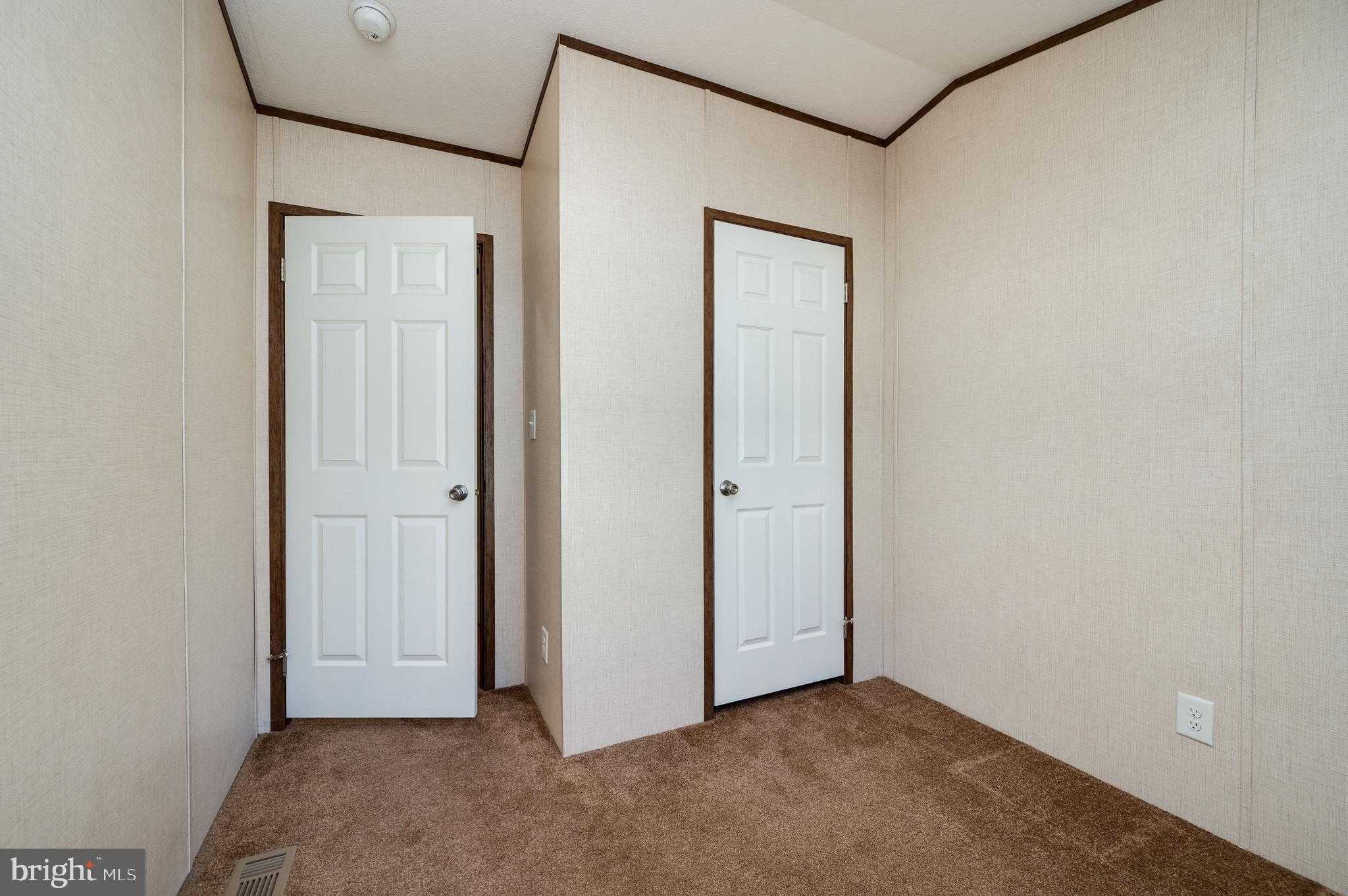 312 Hampshire Ave photo 21