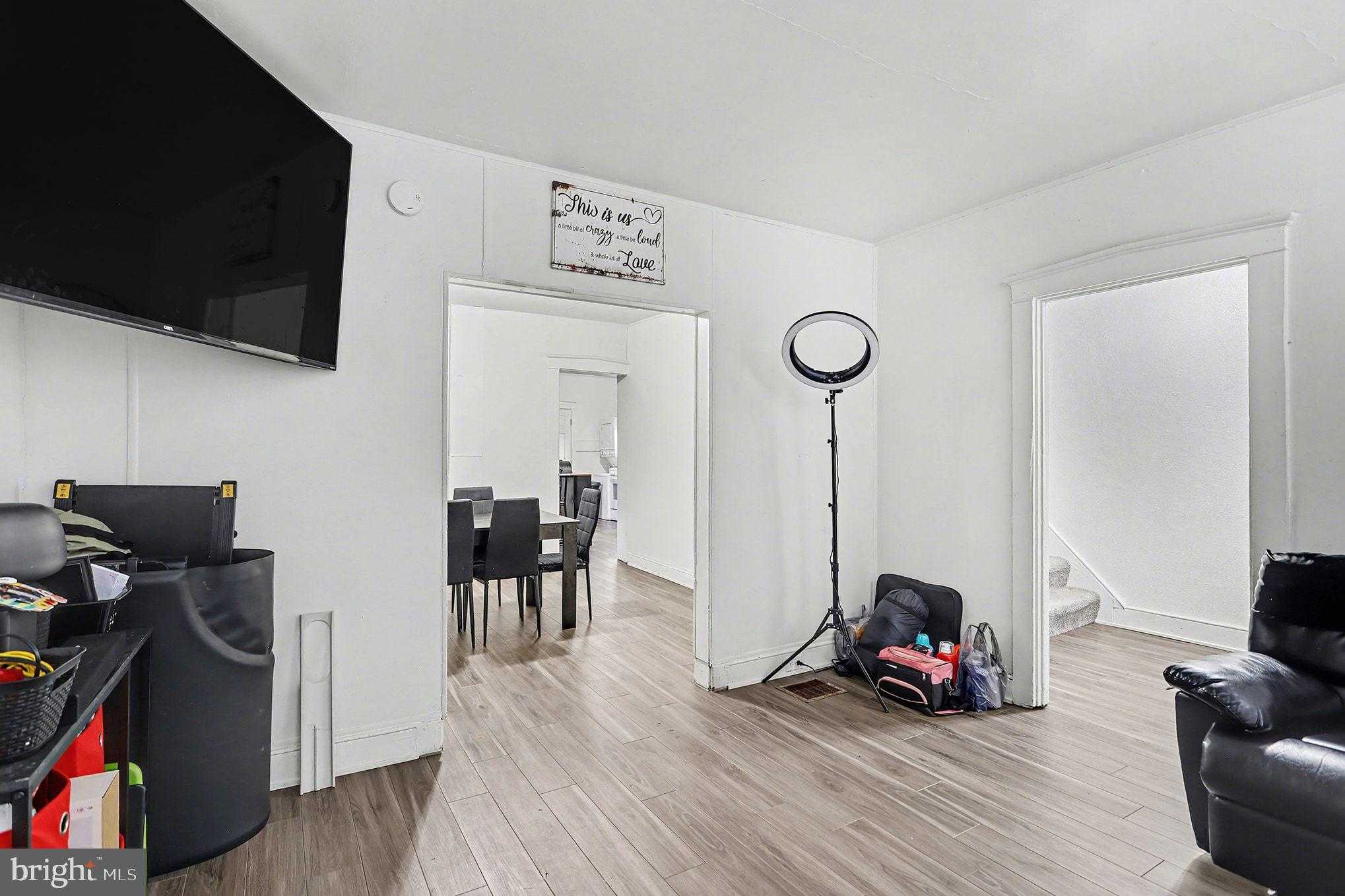 124 S Arch St photo 11