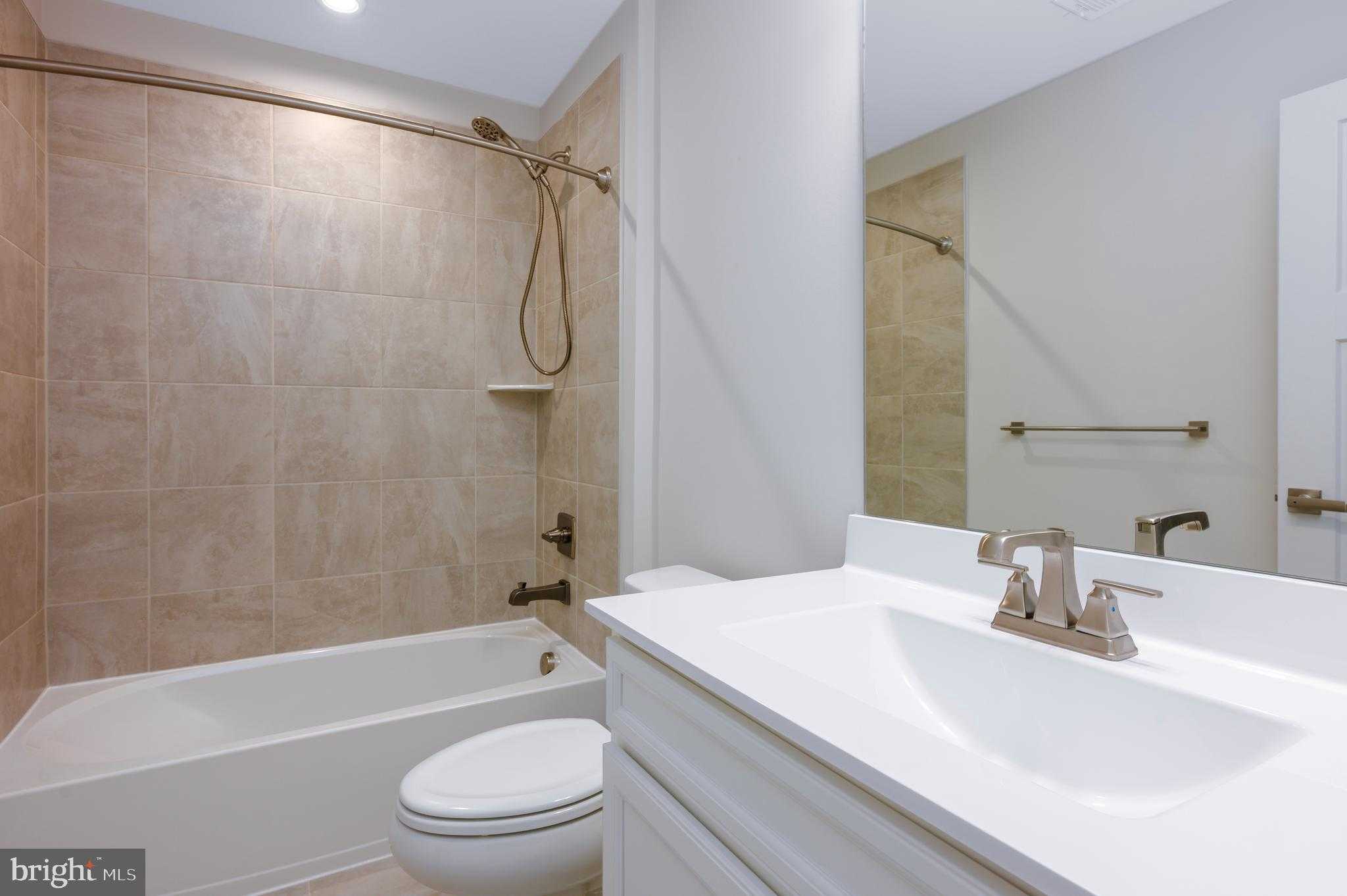 2482 Silver Leaf Dr photo 22