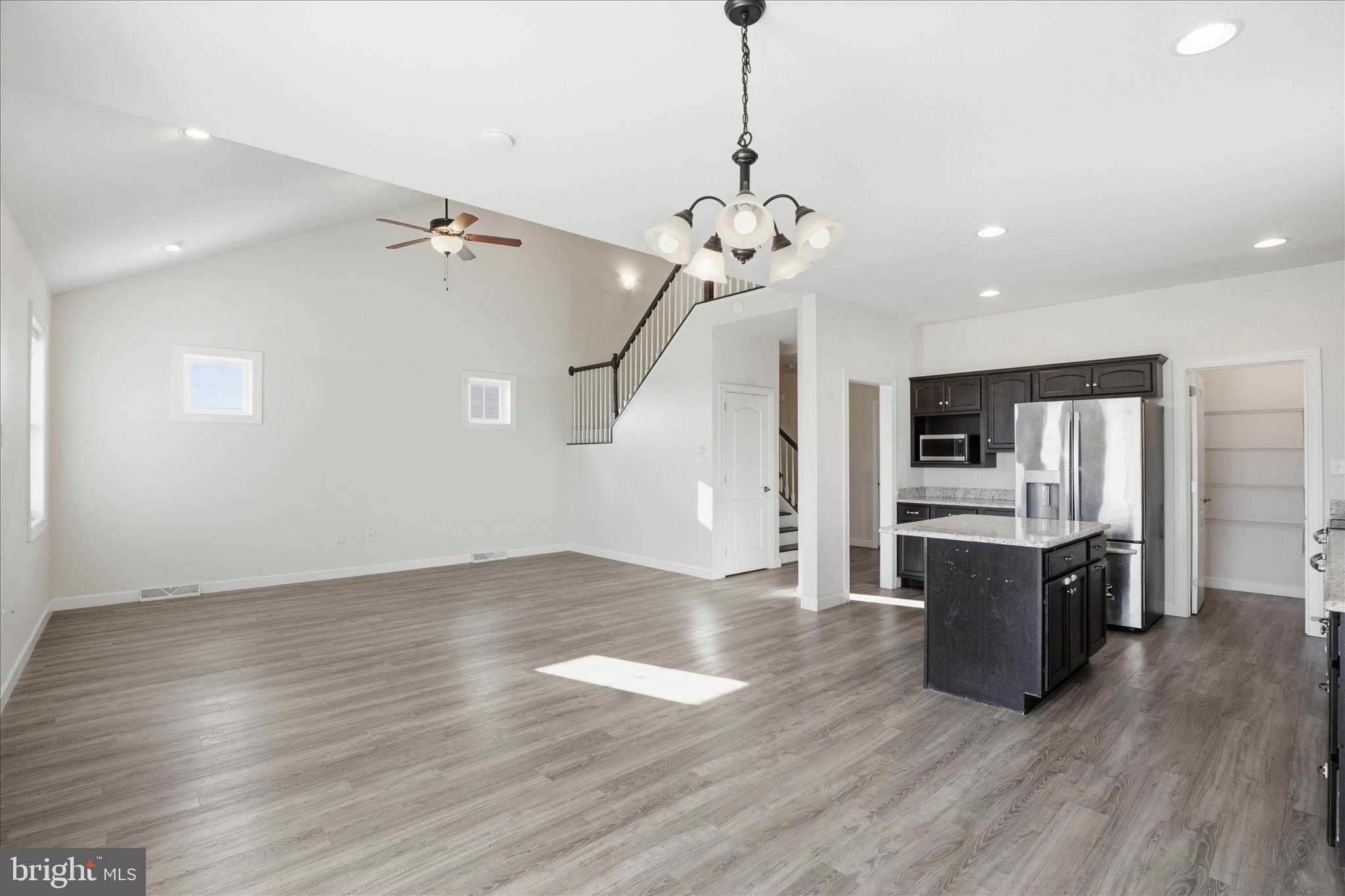 1392 Fieldstone Dr photo 17