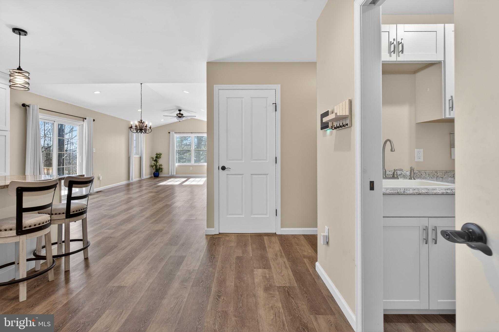 2021 Evergreen Dr photo 7