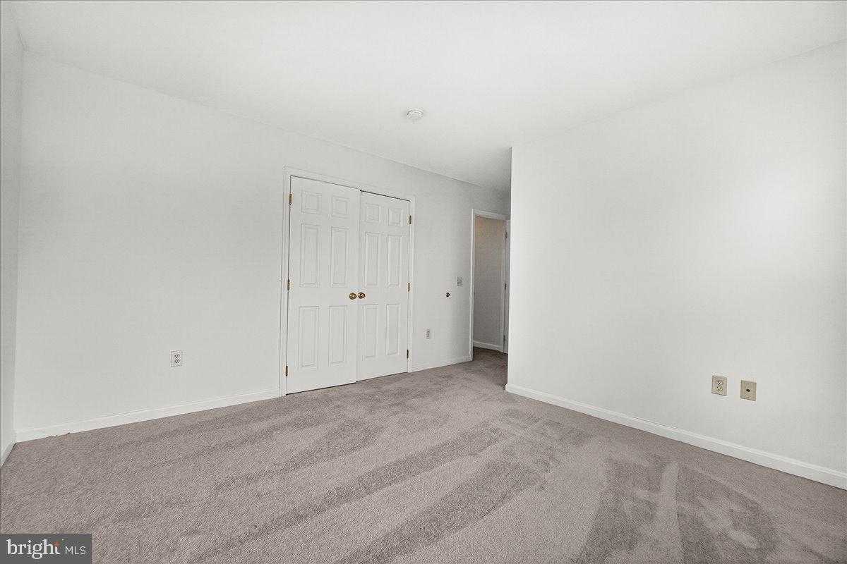 912 Lanvale St photo 22