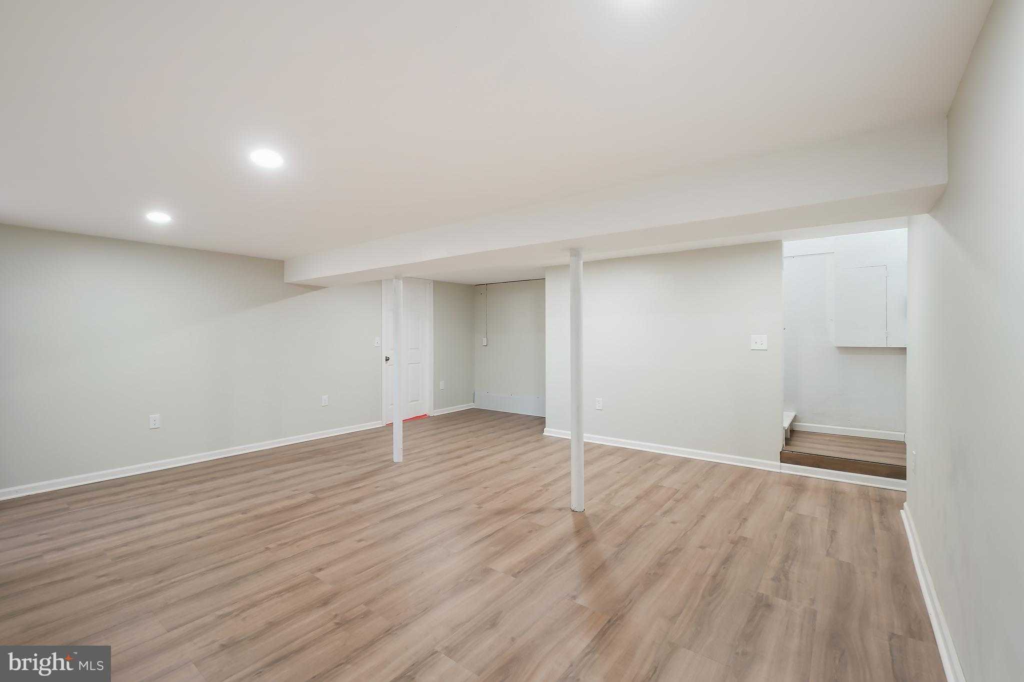 1546 Ridgely Dr photo 36