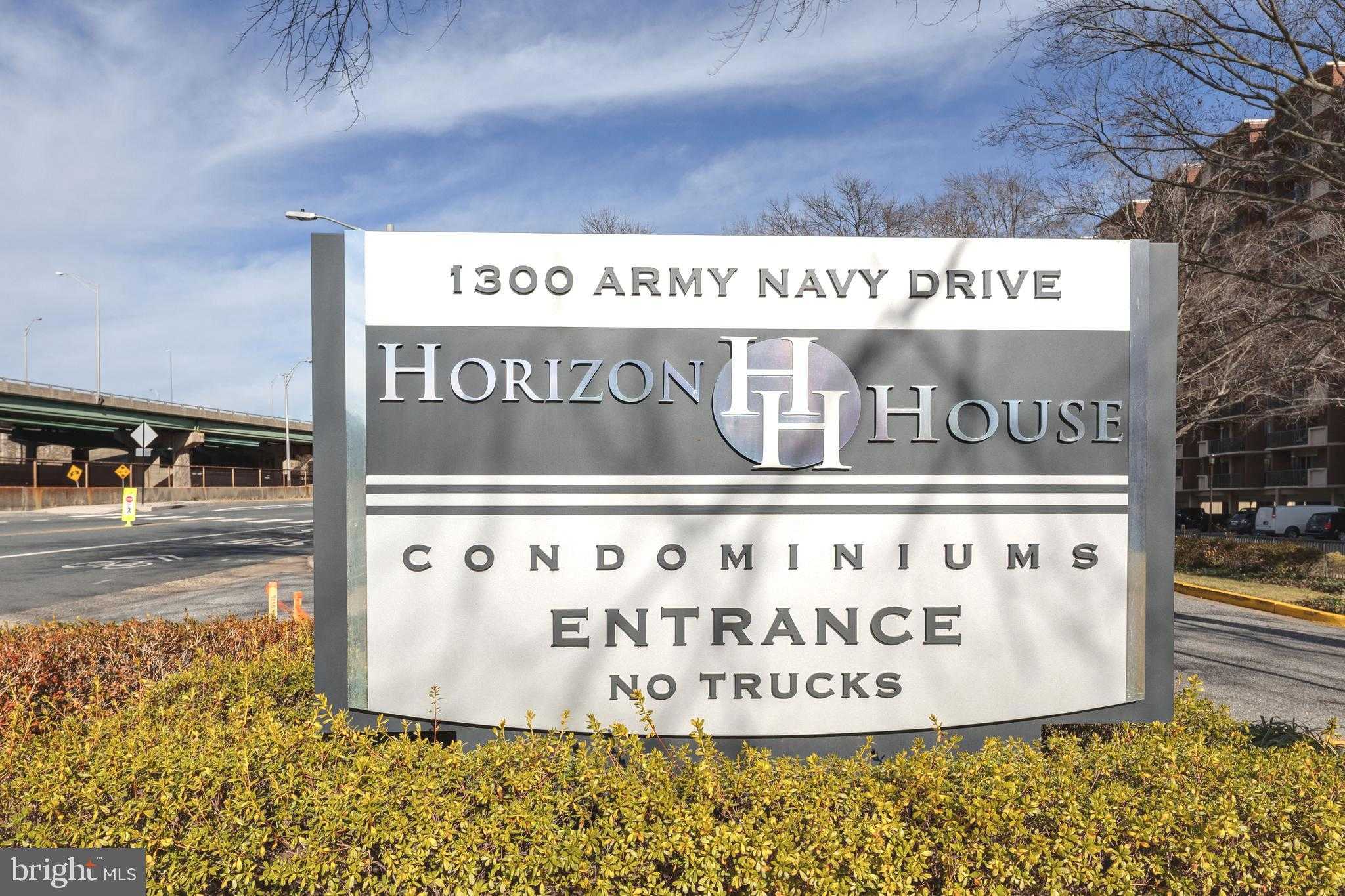 1300 Army Navy Dr Apt 201 photo 45