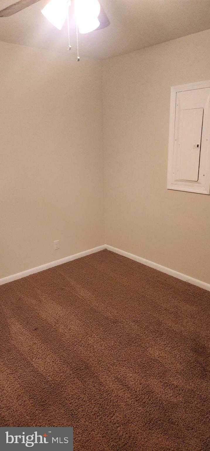 309 Burnside Ave photo 48