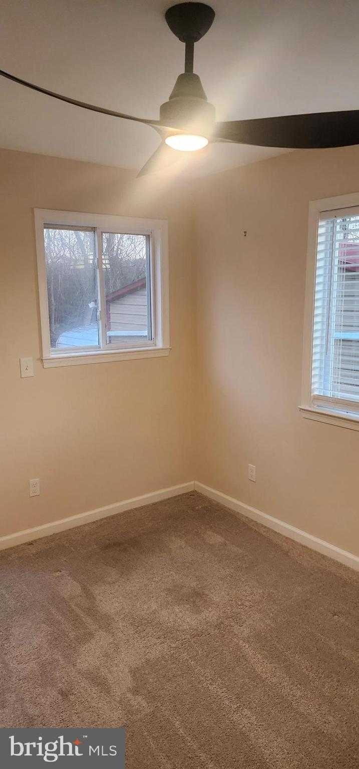 309 Burnside Ave photo 49