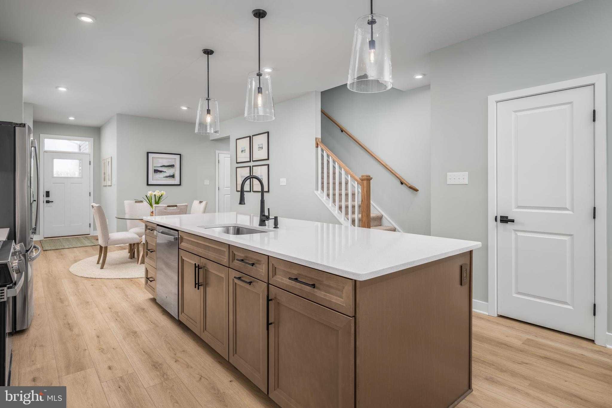 6052 Lancing Dr photo 8