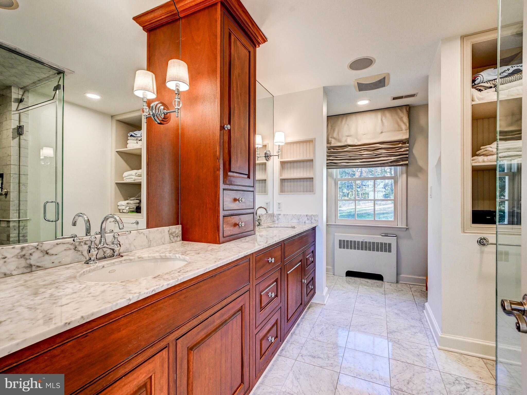 11129 Falls Rd photo 29