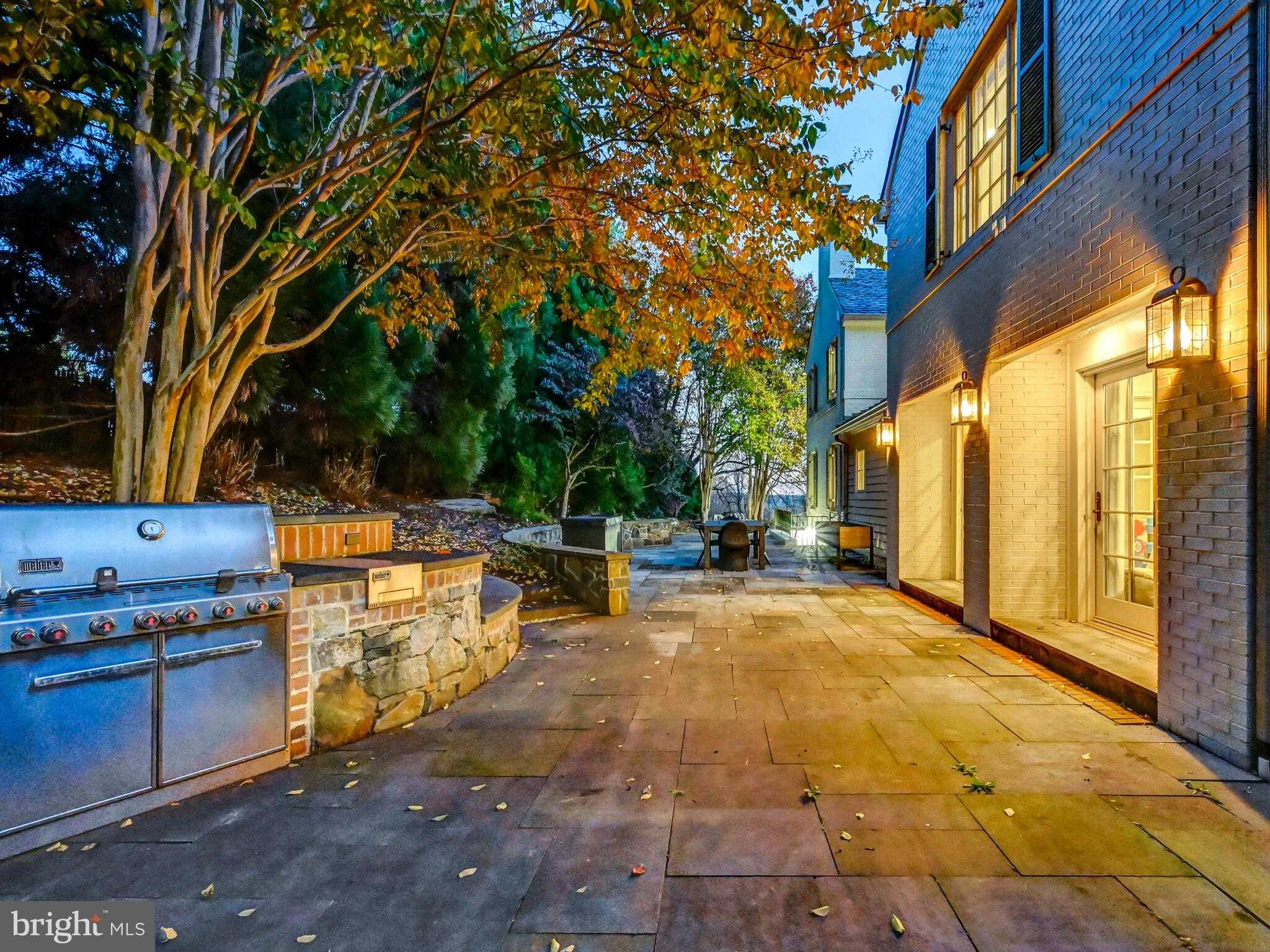 11129 Falls Rd photo 44