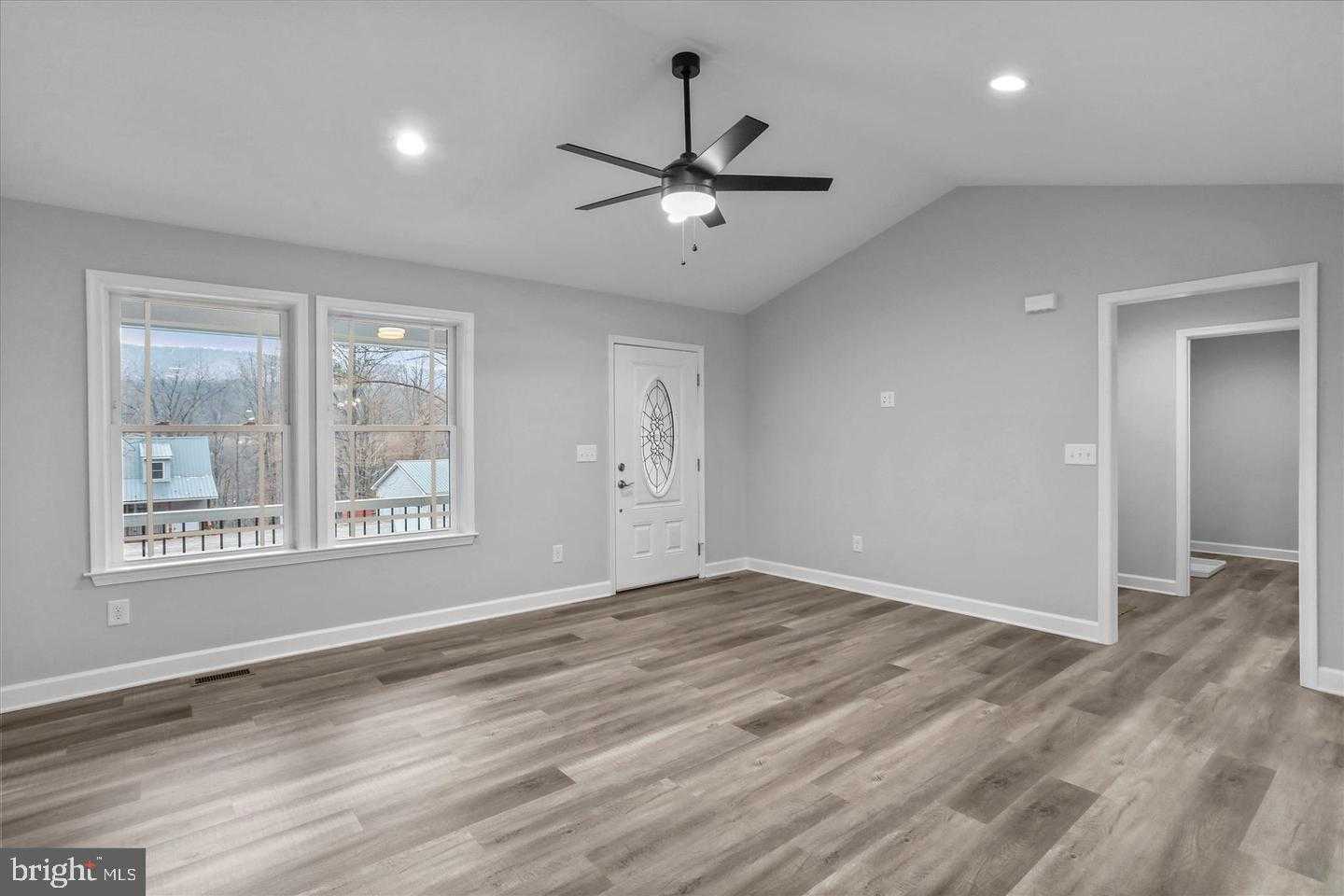 200 Birch Grove Ln photo 14