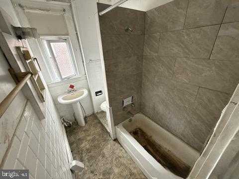 3401 Ravenwood Ave photo 5