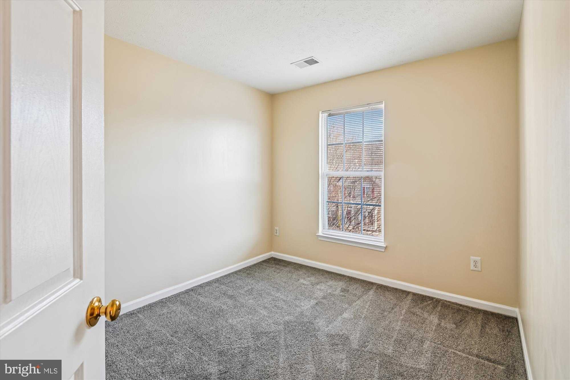 1456 Pangbourne Way photo 28