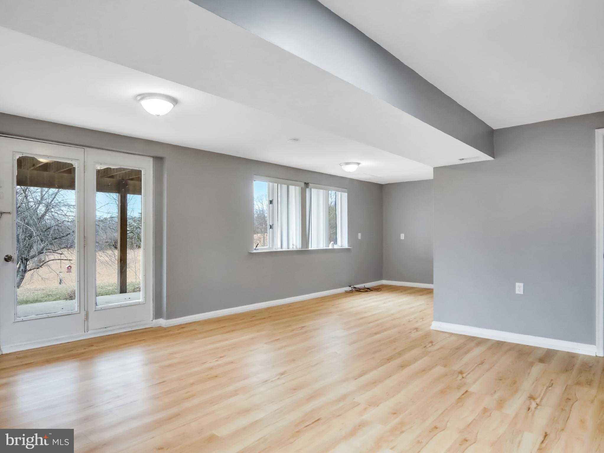 9 Schoolhouse Way photo 35