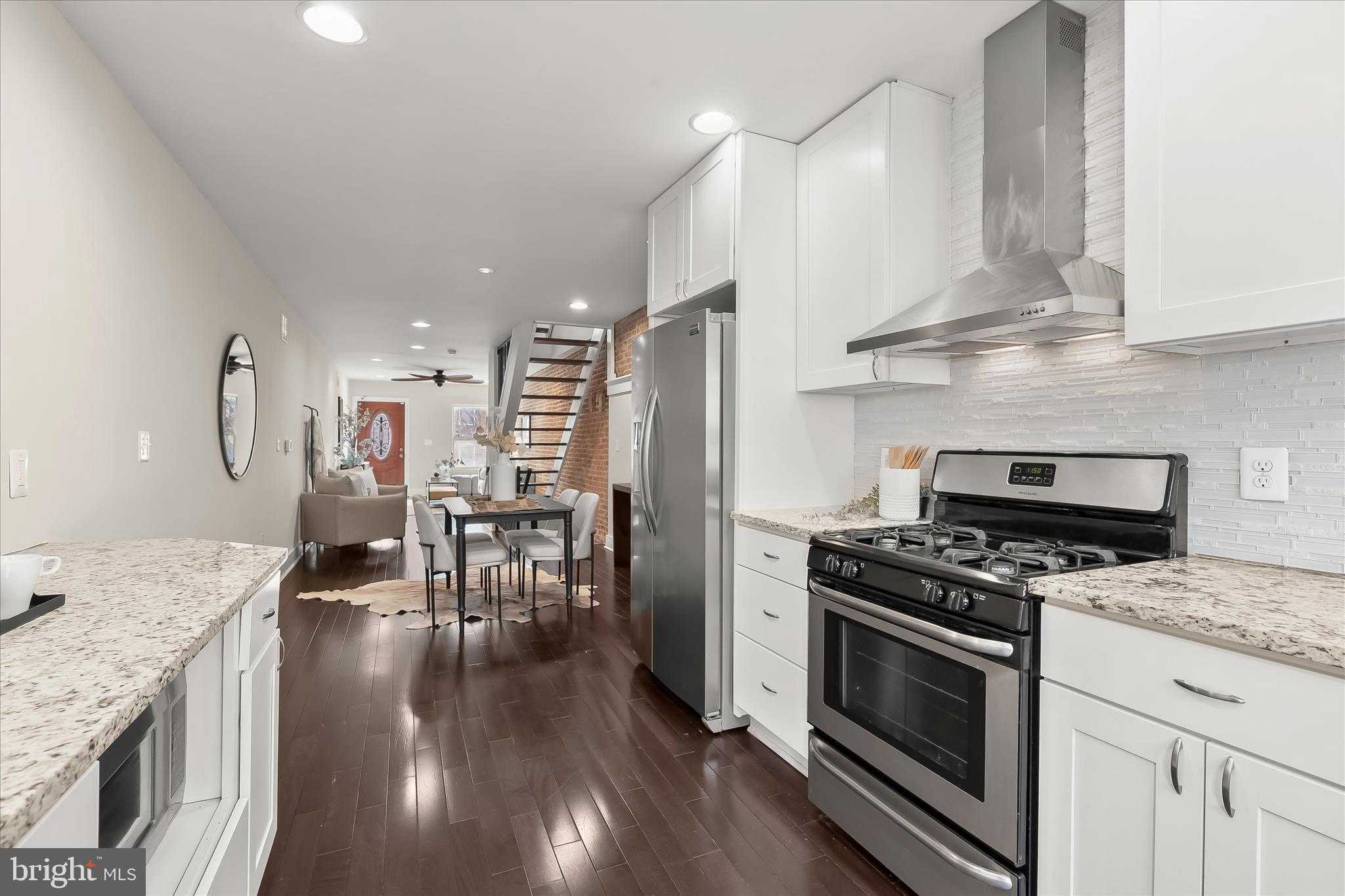 130 E Barney St photo 14