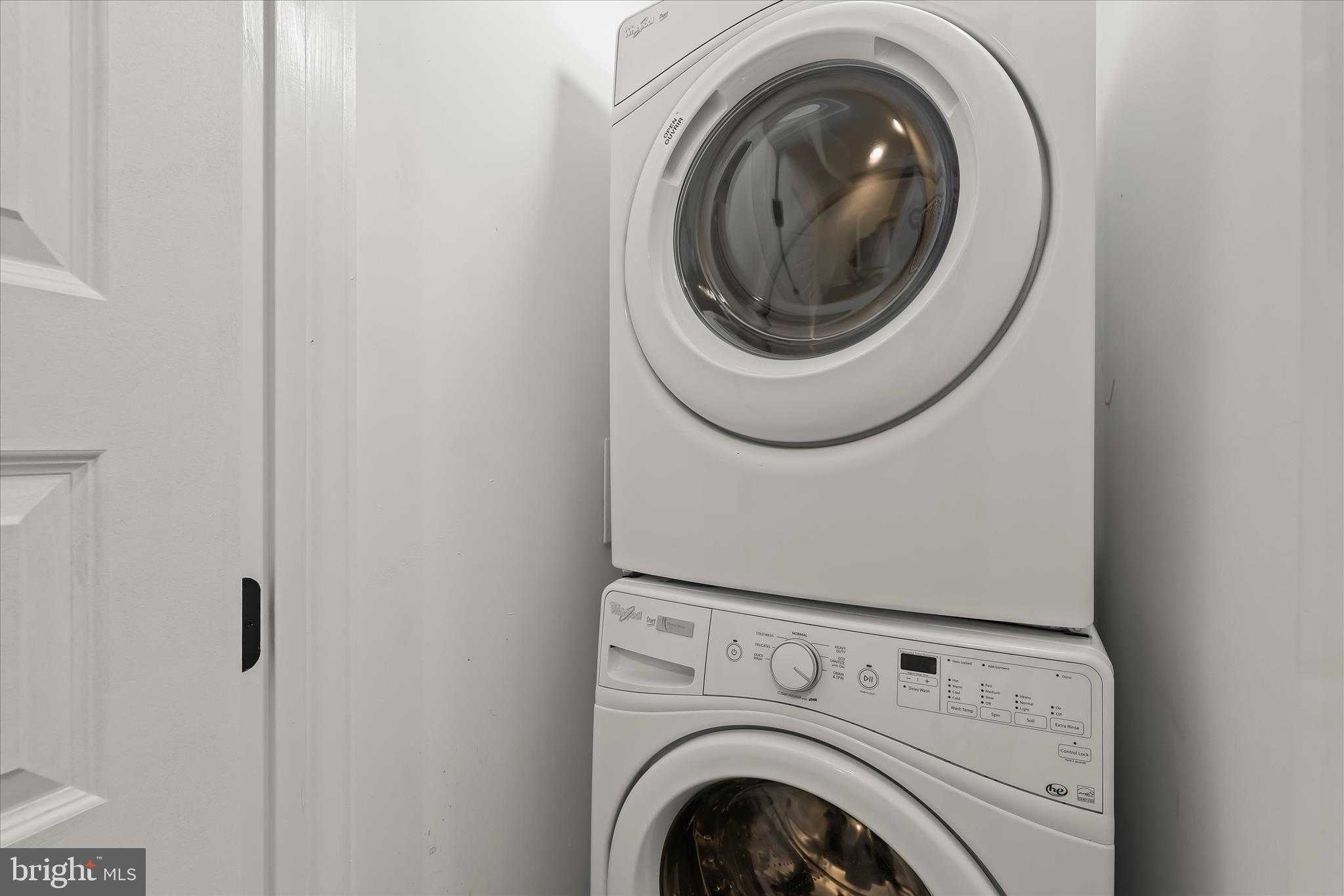 130 E Barney St photo 20