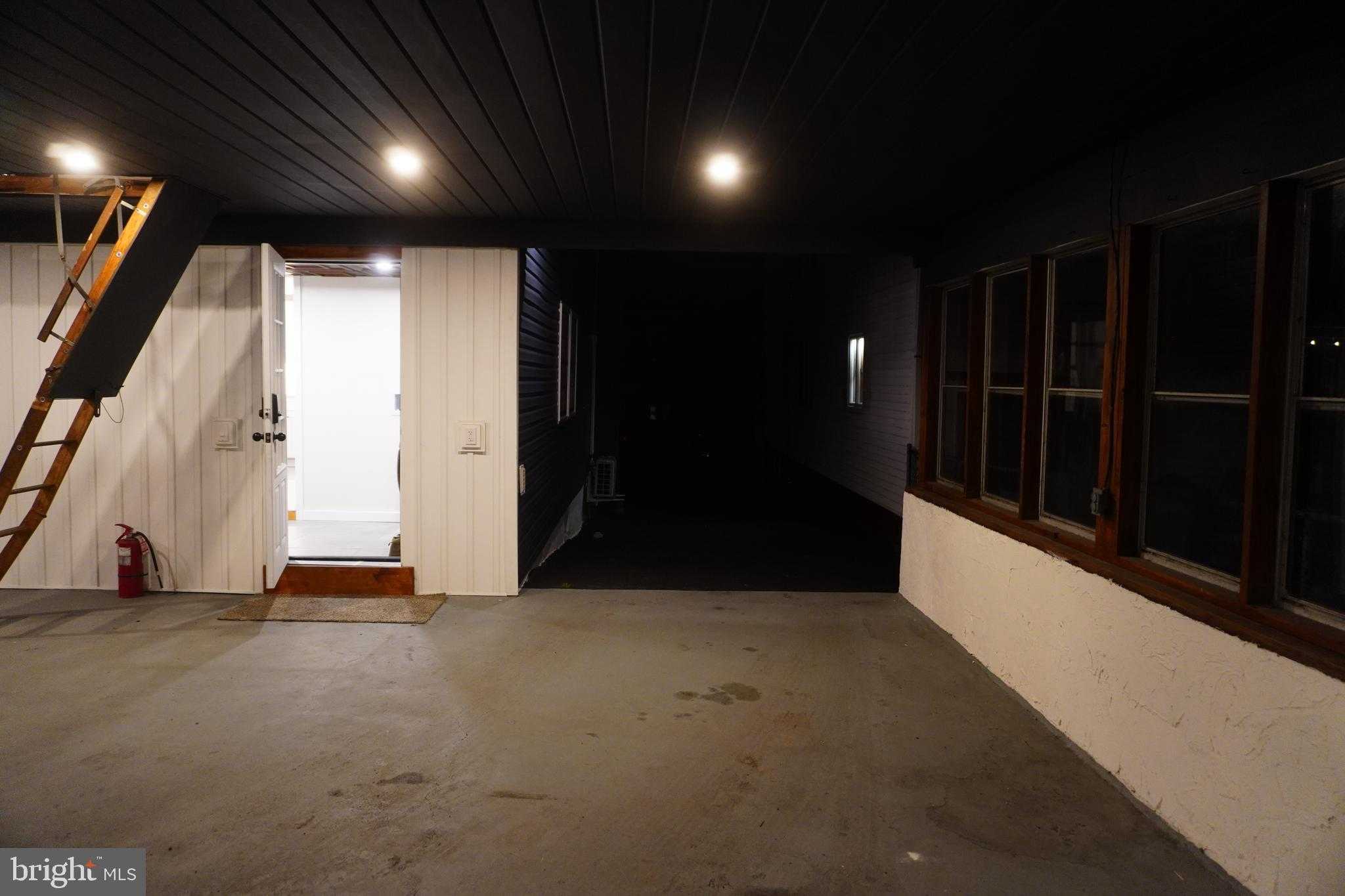 312 Center St photo 63