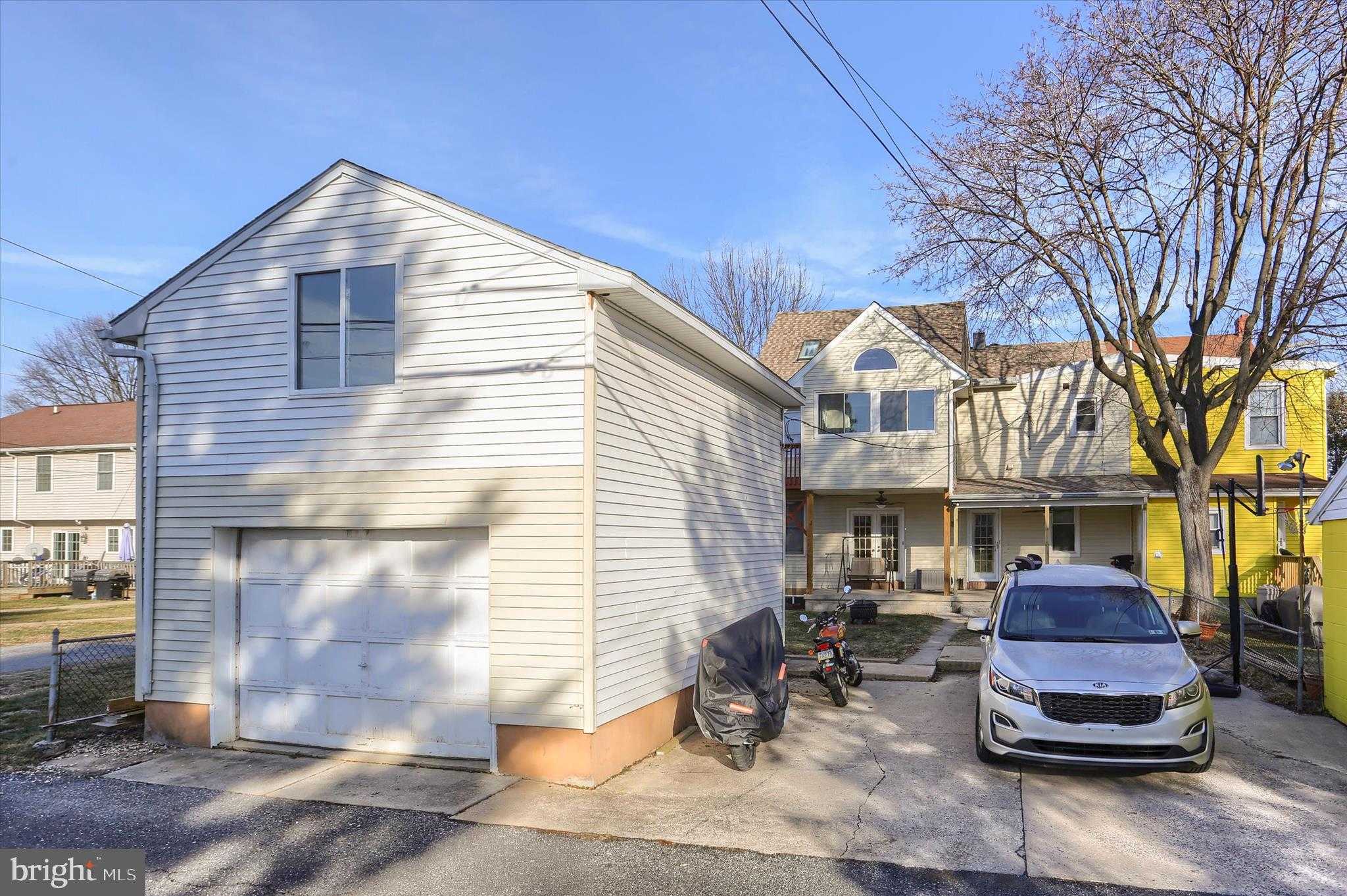 1544 Lafayette St photo 47