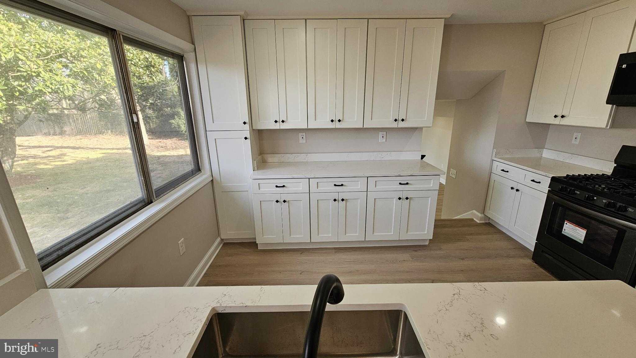 4904 Shopton Dr photo 11