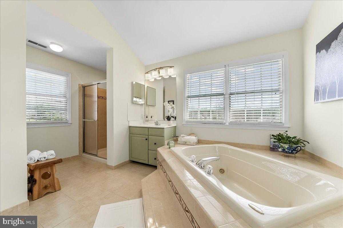 17 Thomas Speakman Dr photo 34