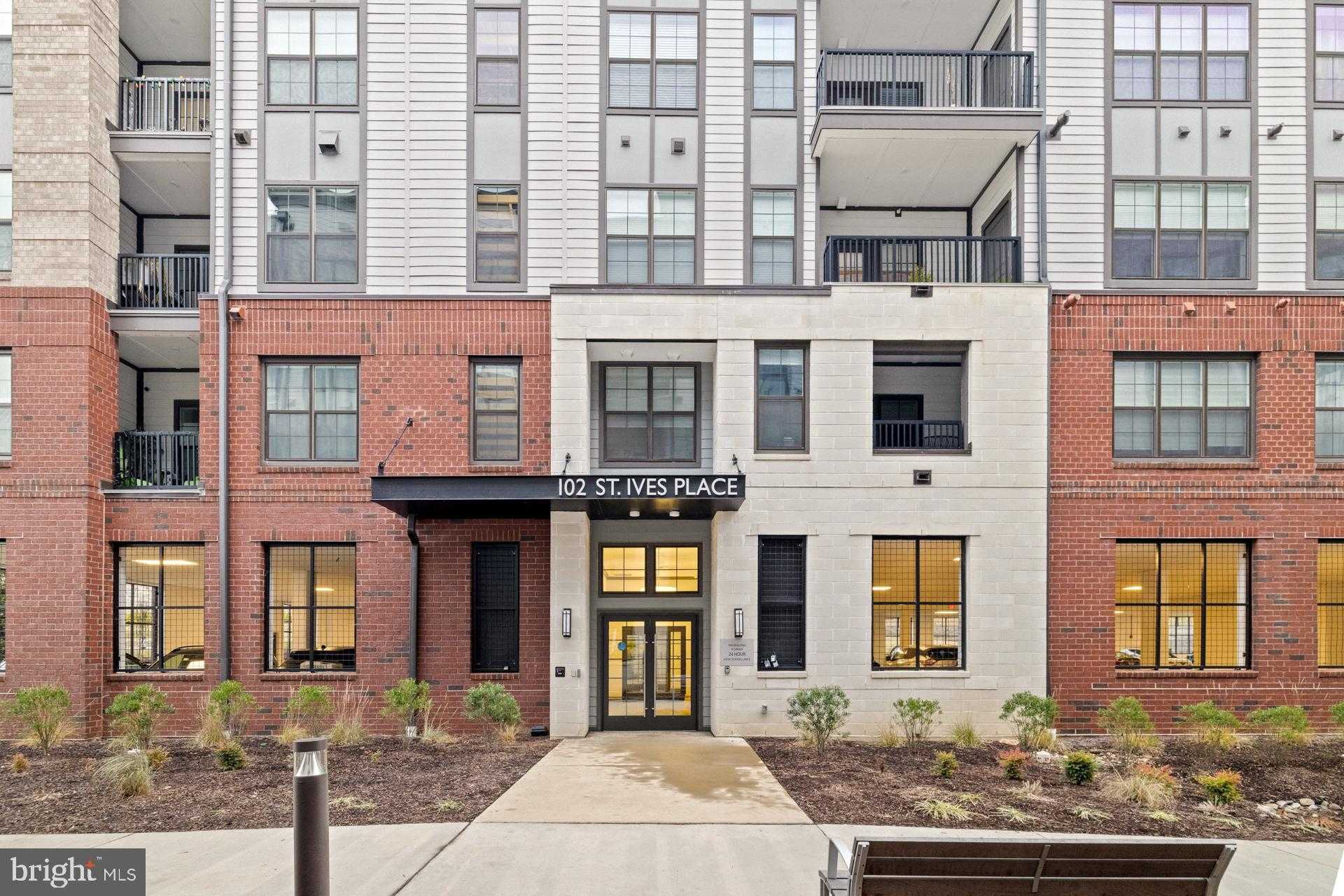 102 Saint Ives Pl Apt 404 photo 2