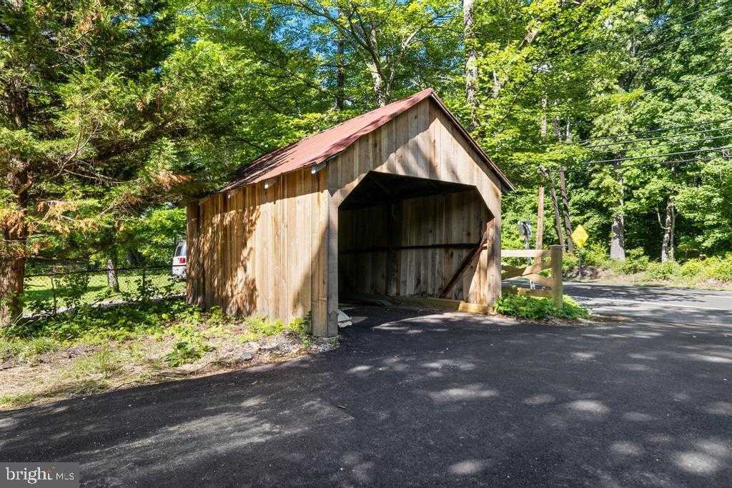 9316 Croom Rd photo 6