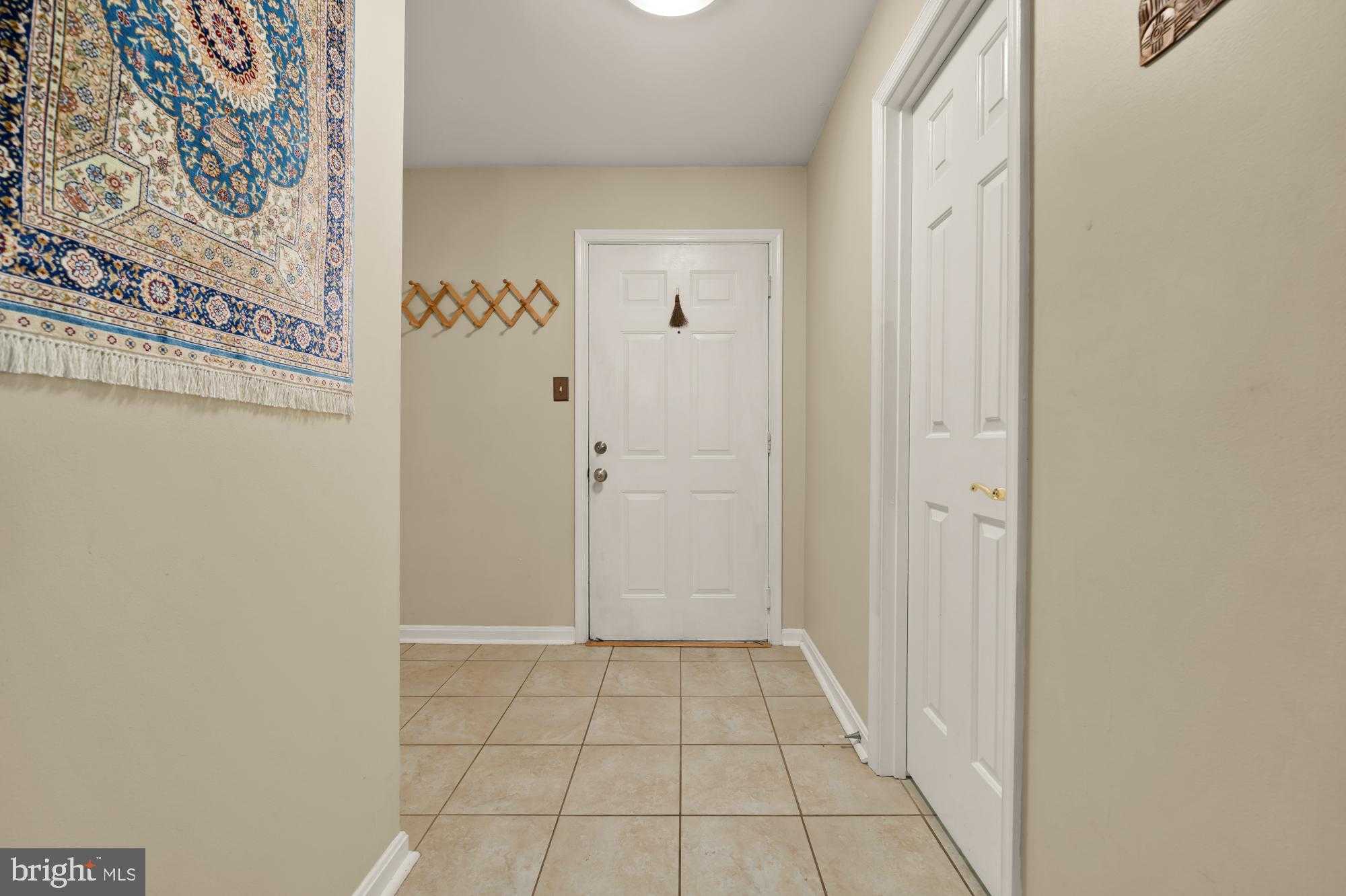 2225 Lovedale Ln photo 2