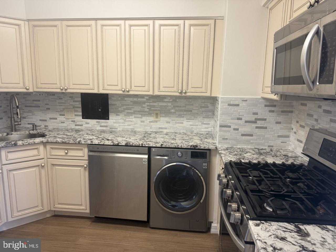 50 Belmont Ave Apt 401 photo 15