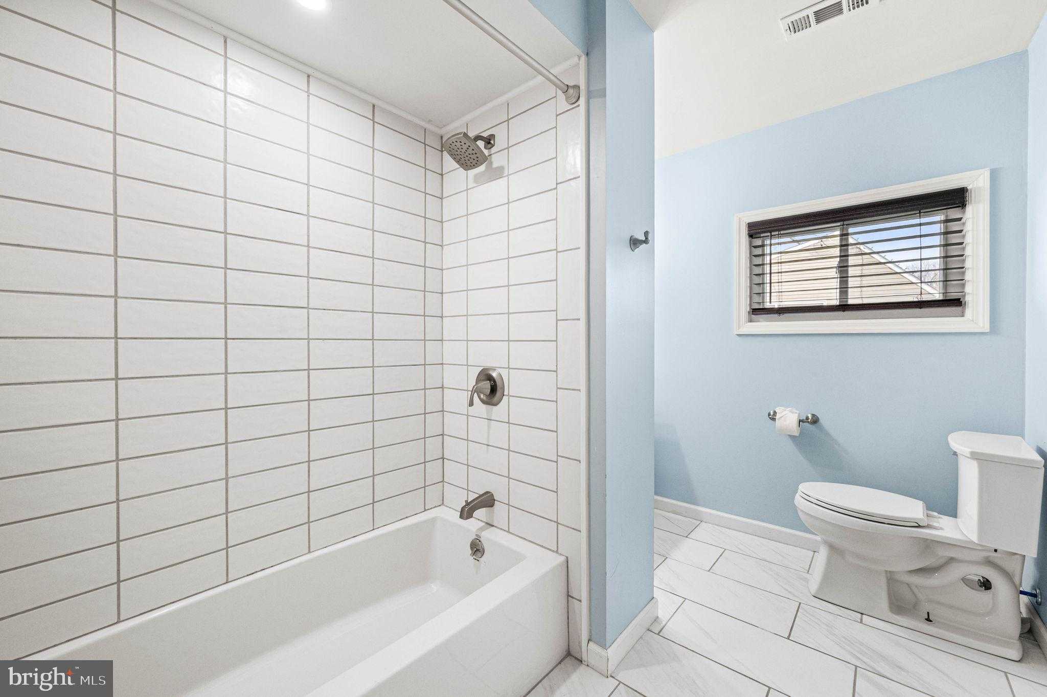 169 Forsythia Dr N photo 21