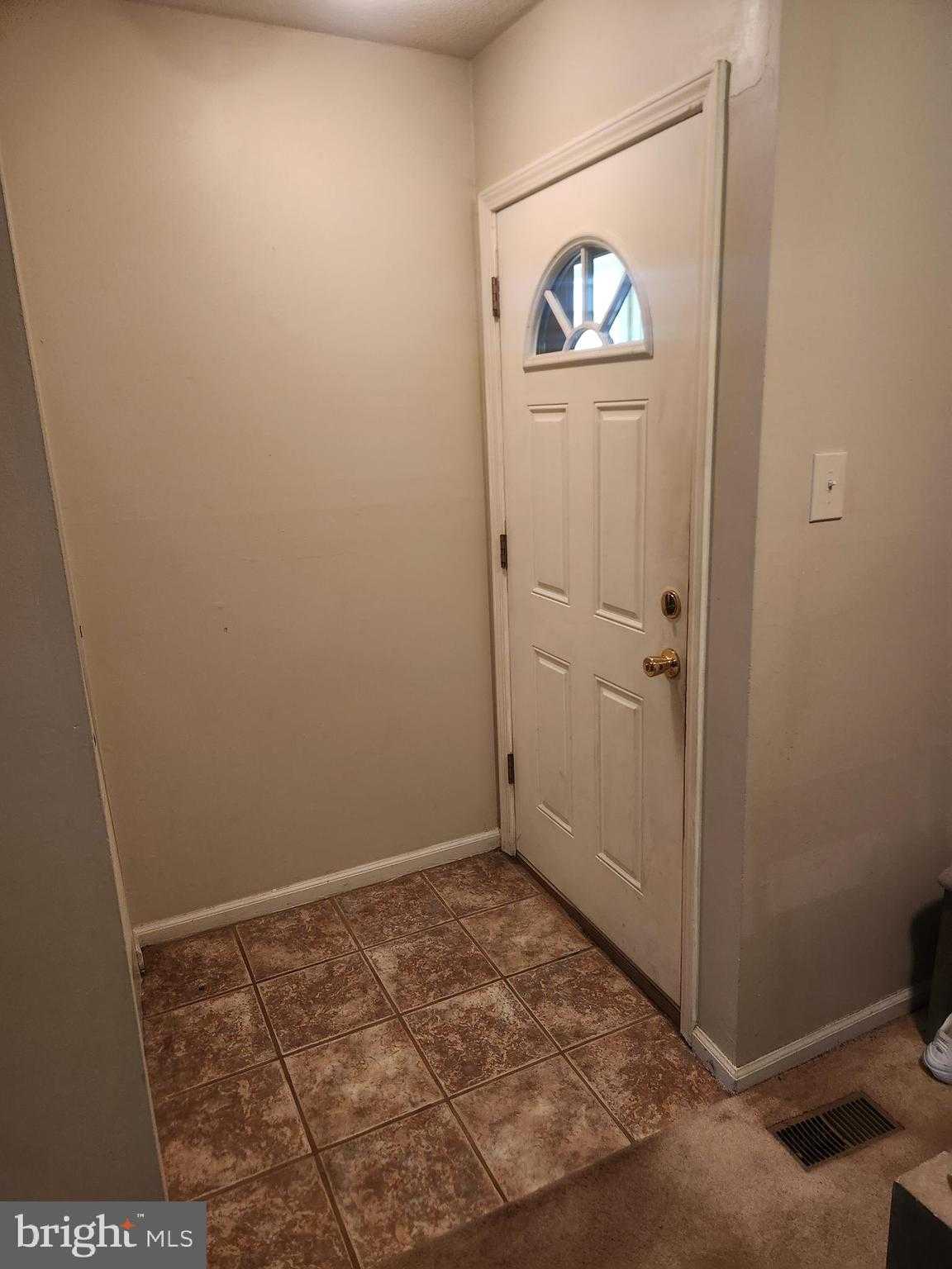 144 Oberlin Ter # 15b photo 3