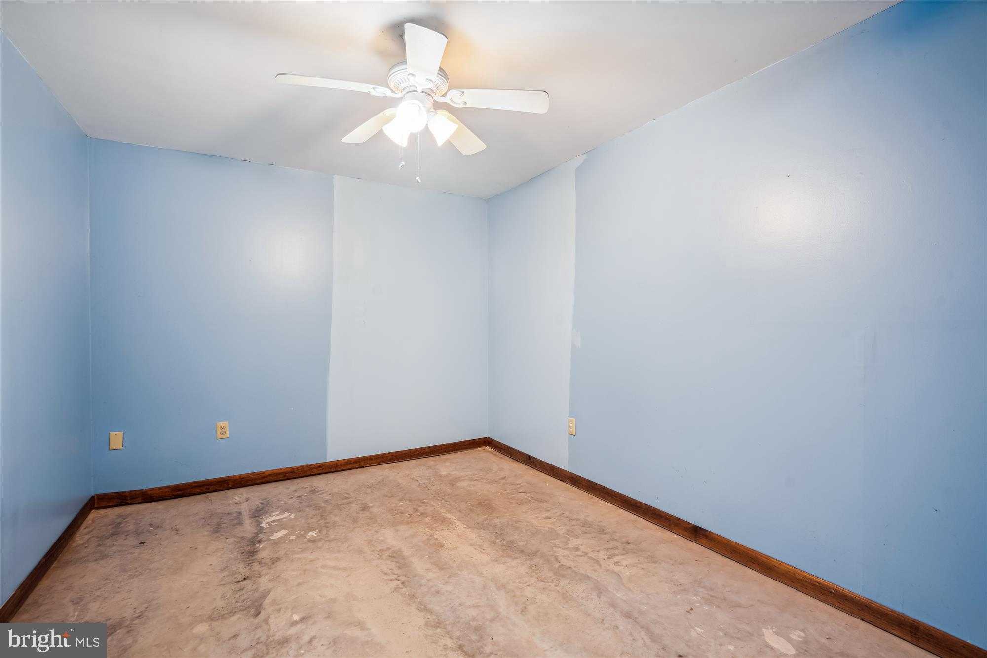 13245 Croom Rd photo 31