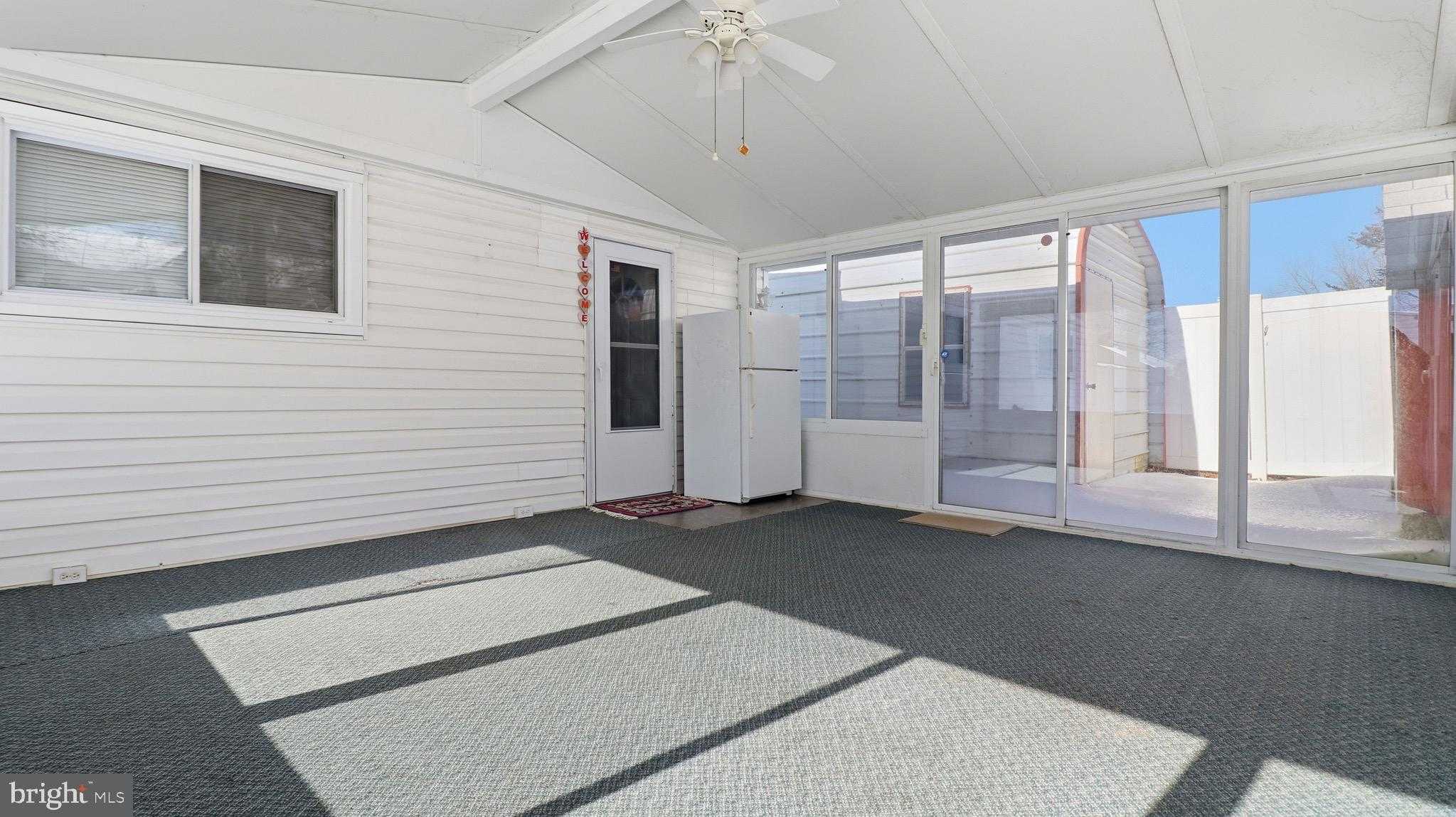 6914 Elkins Ave photo 9