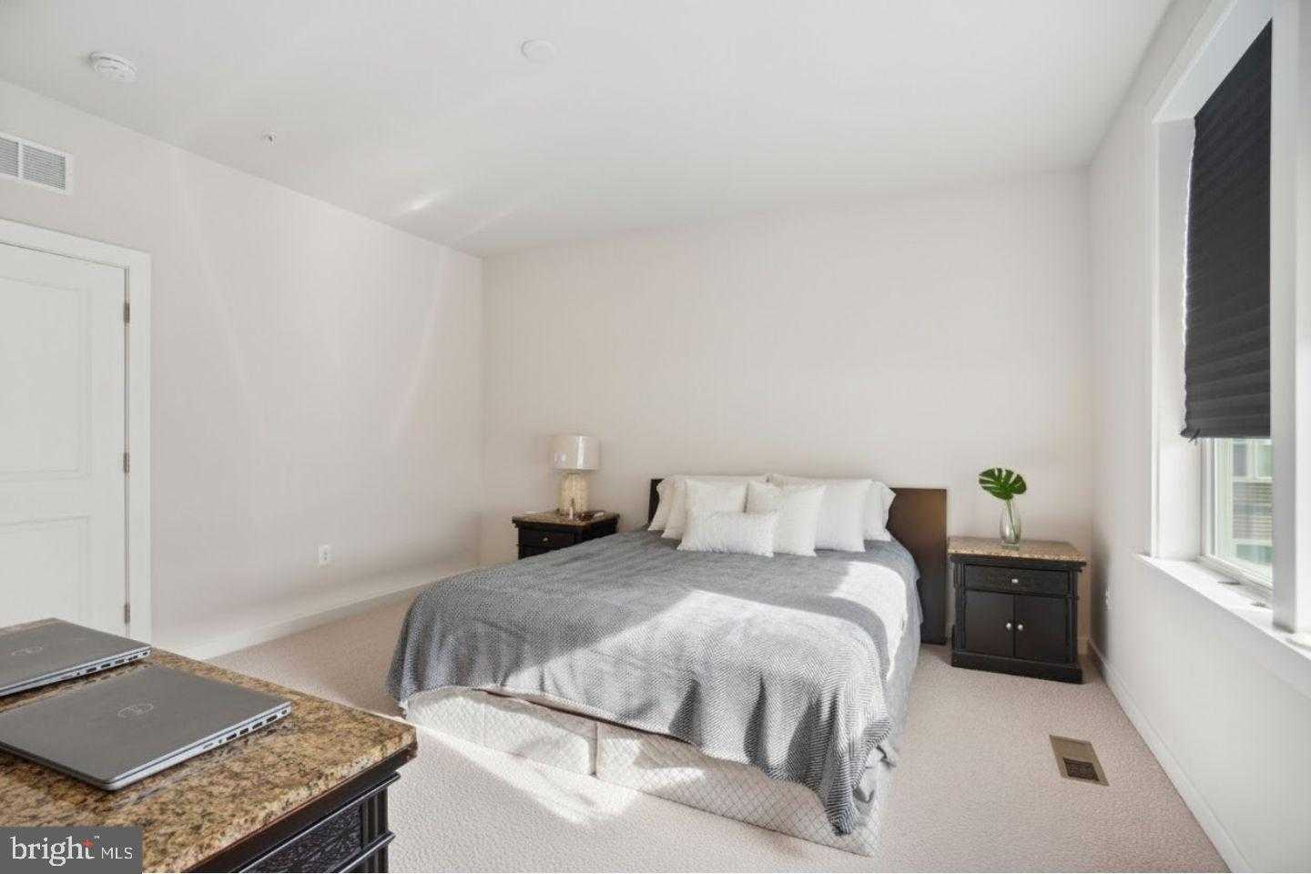 8154 Varick Pl photo 12