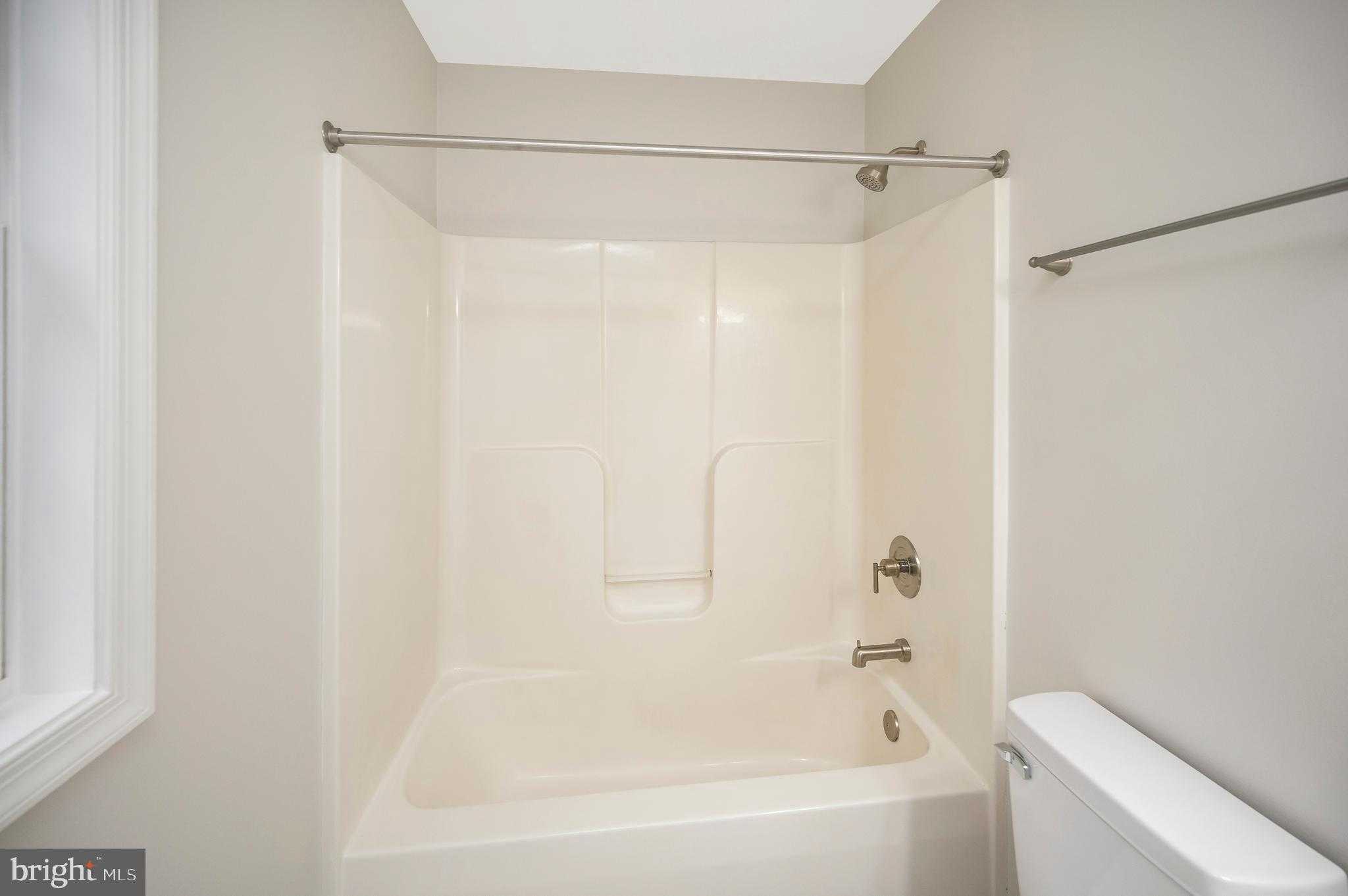 16008 Bruces Ln photo 32