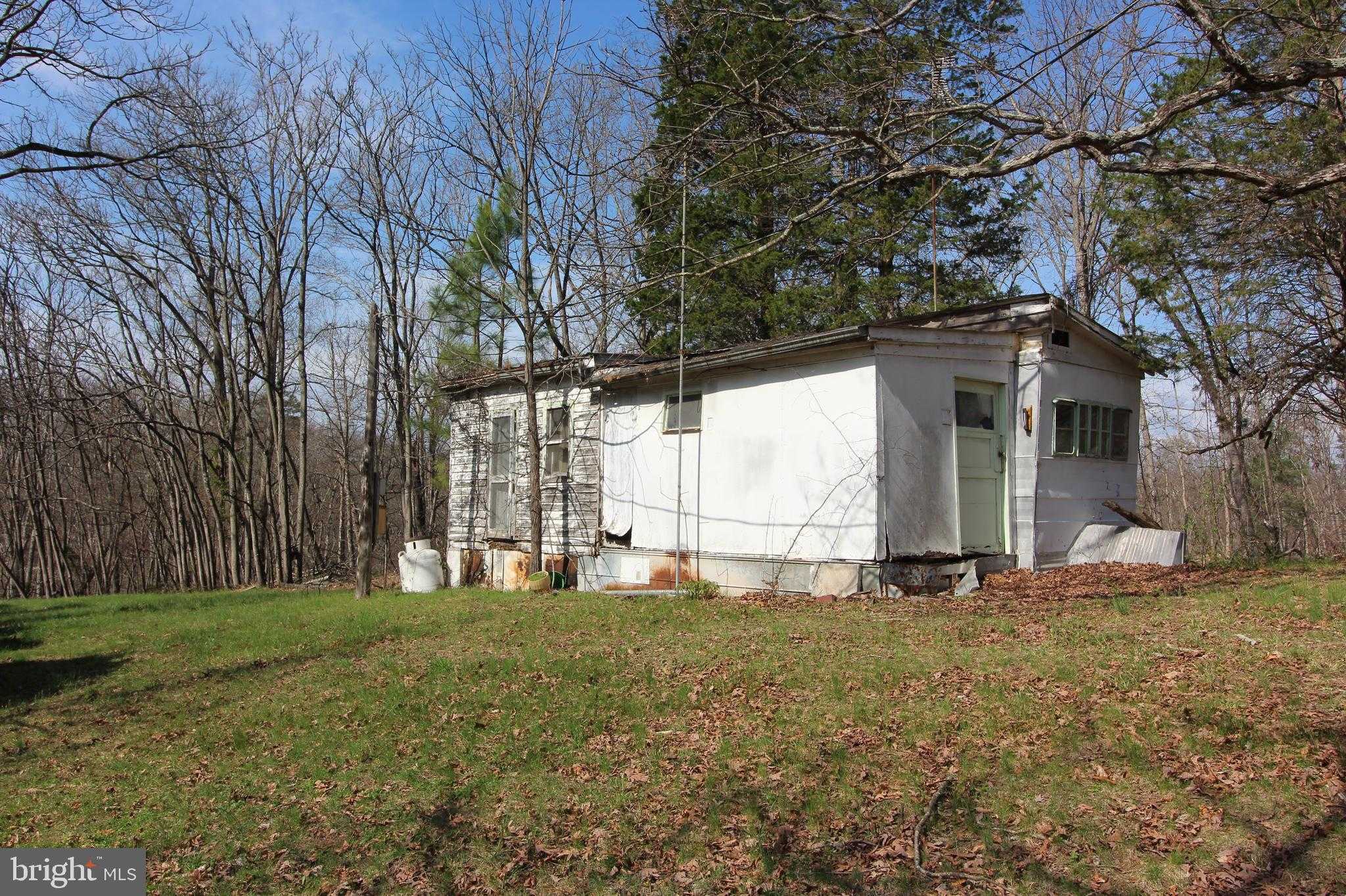 362 Riverview Dr photo 3