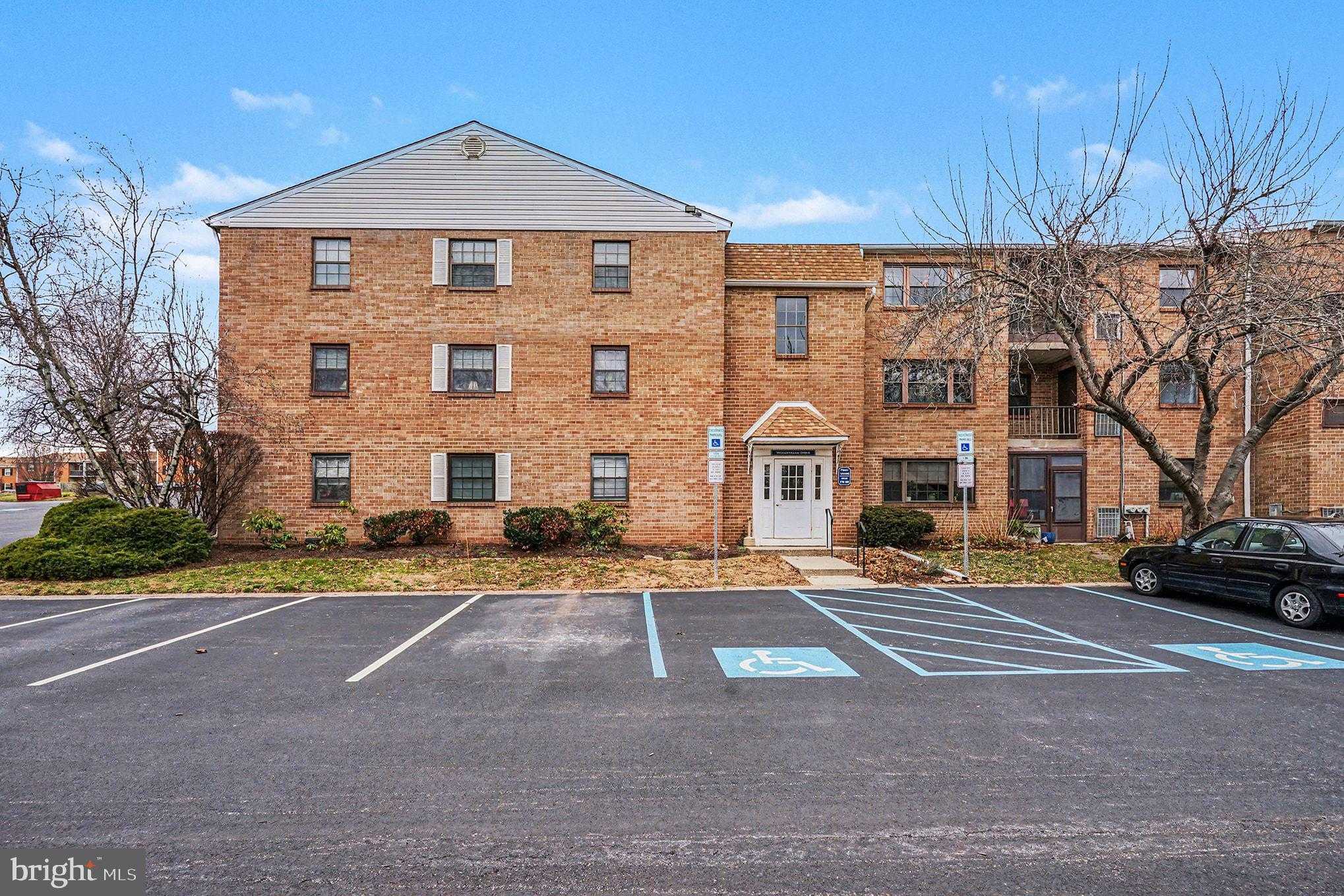 177 Woodstream Dr photo 5