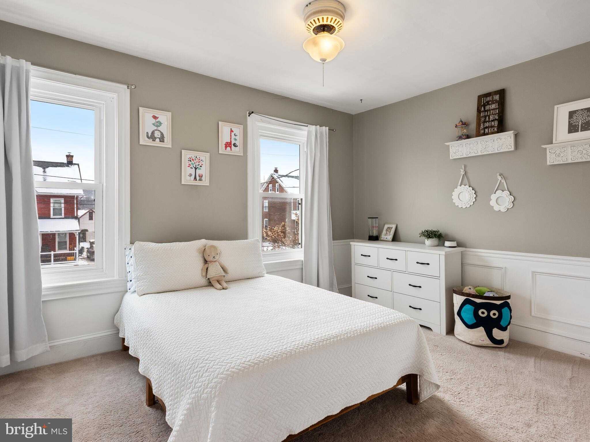 227 Highland Ave photo 27