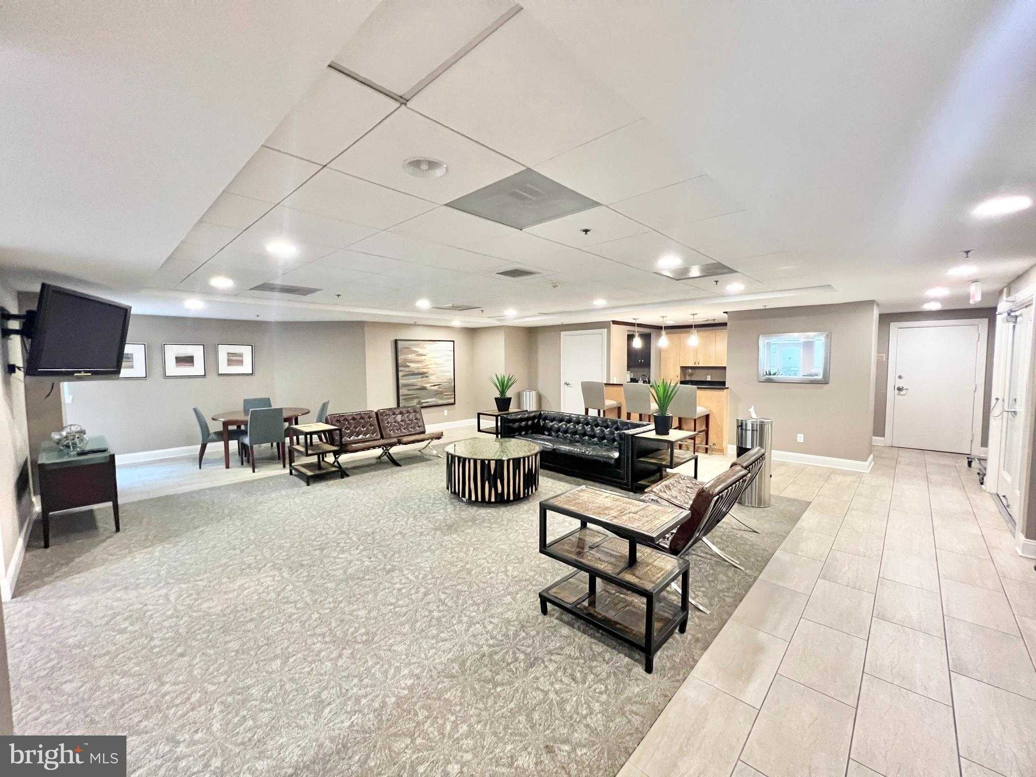 1020 N Highland St Unit 221 photo 22