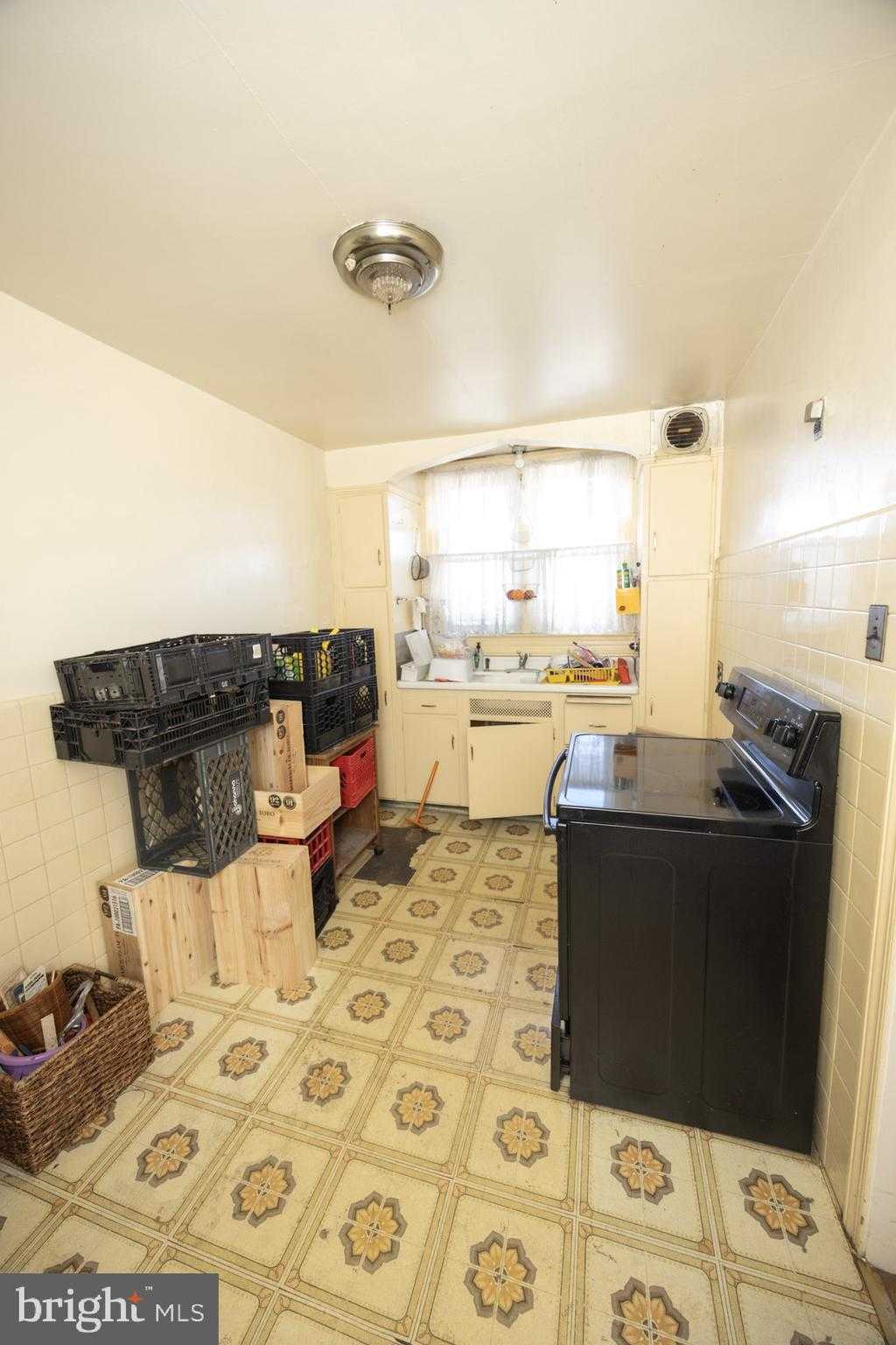 7536 Mayland St photo 13