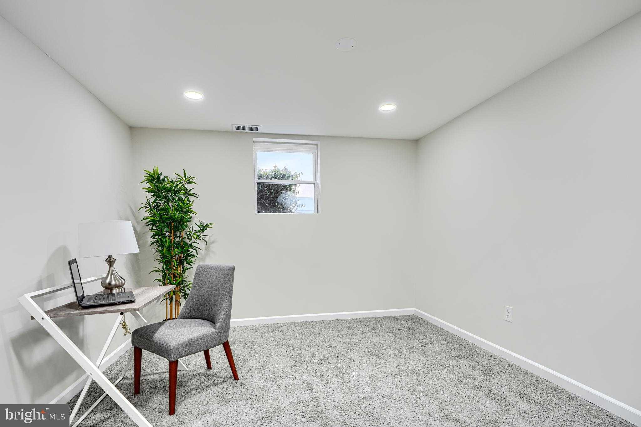 9517 Holiday Manor Rd photo 34