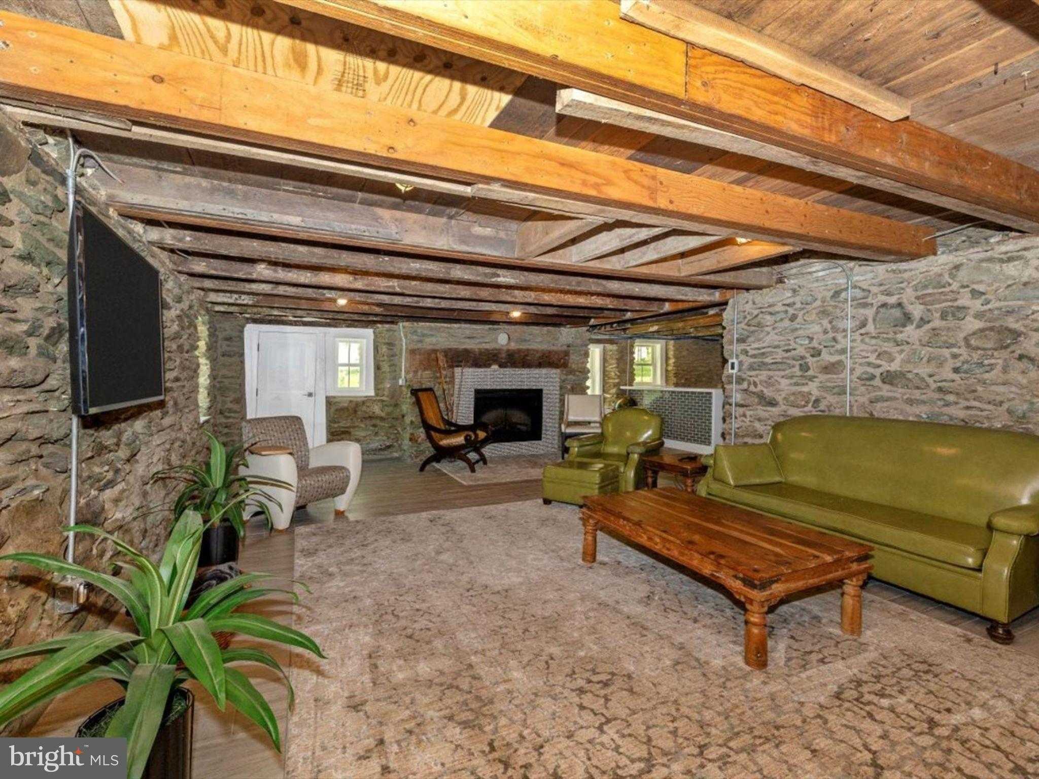 3501 Sams Creek Rd photo 36